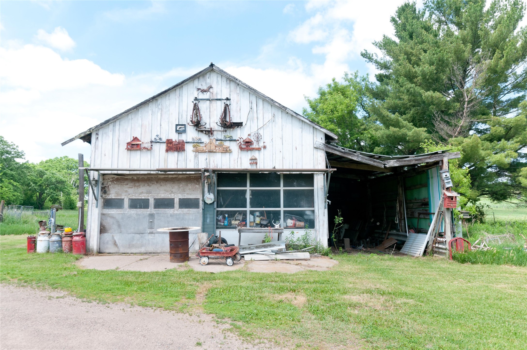 2062 3 1/2 Avenue Property Photo 4