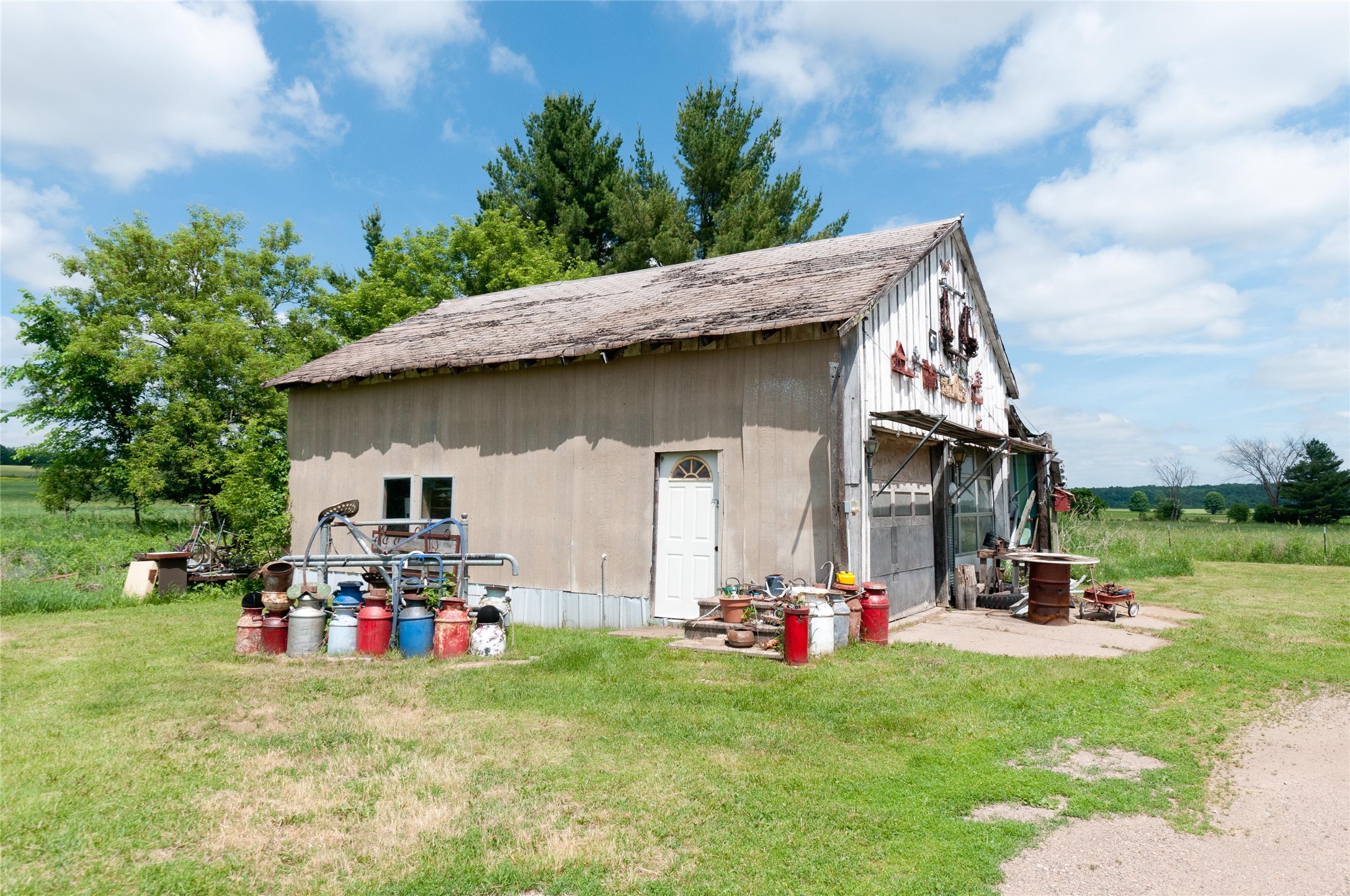 2062 3 1/2 Avenue Property Photo 5