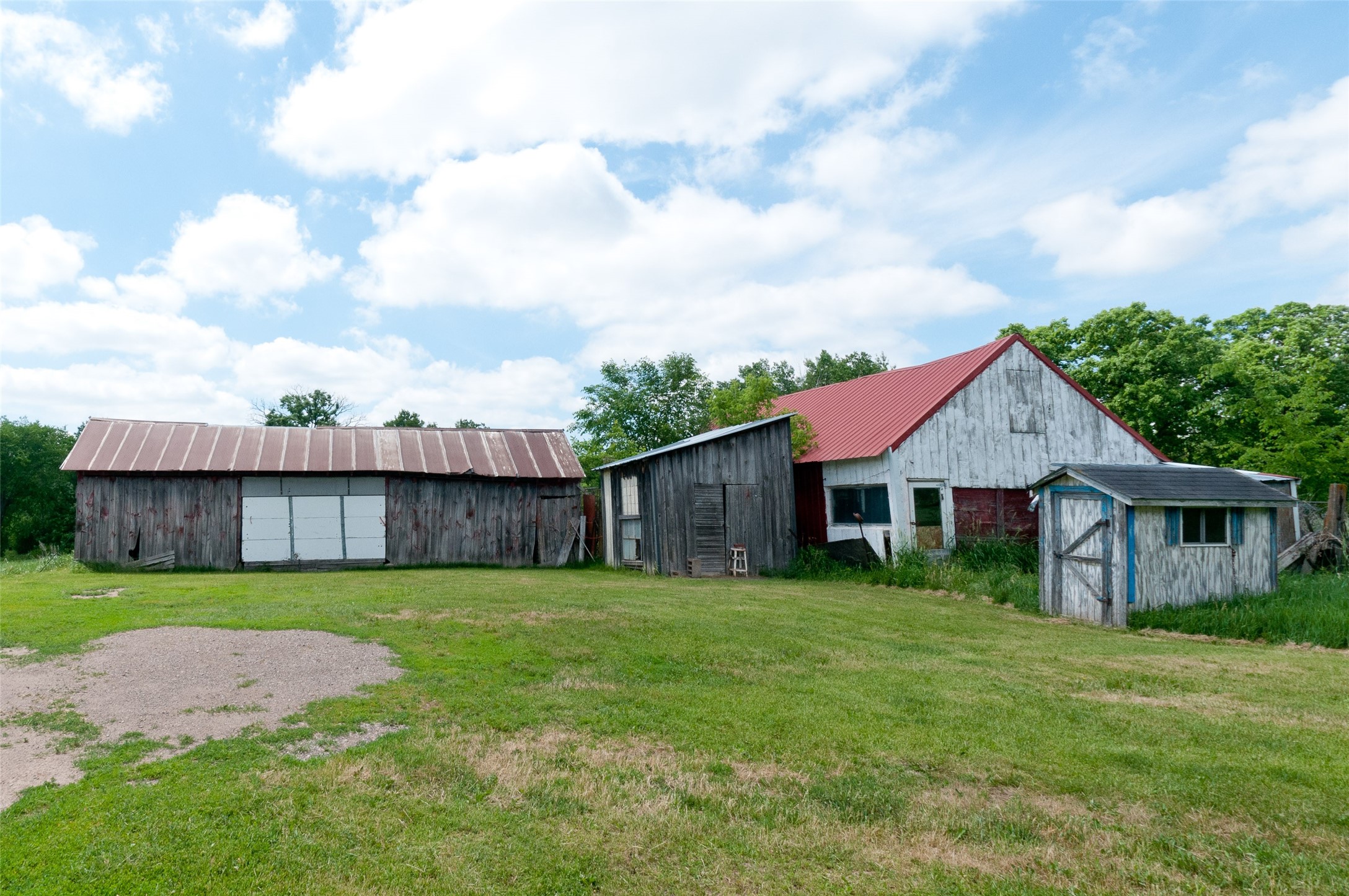 2062 3 1/2 Avenue Property Photo 6