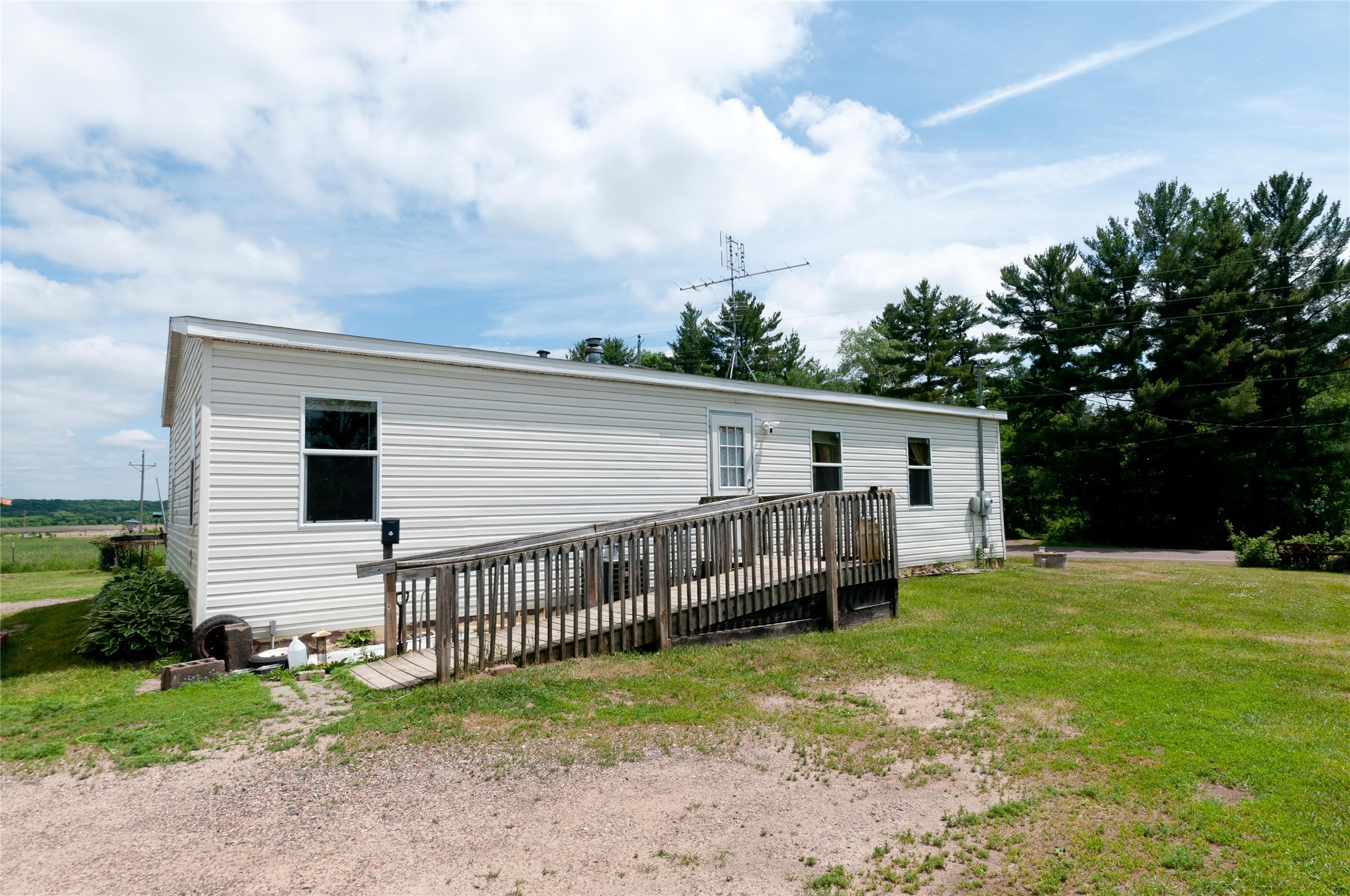 2062 3 1/2 Avenue Property Photo 9