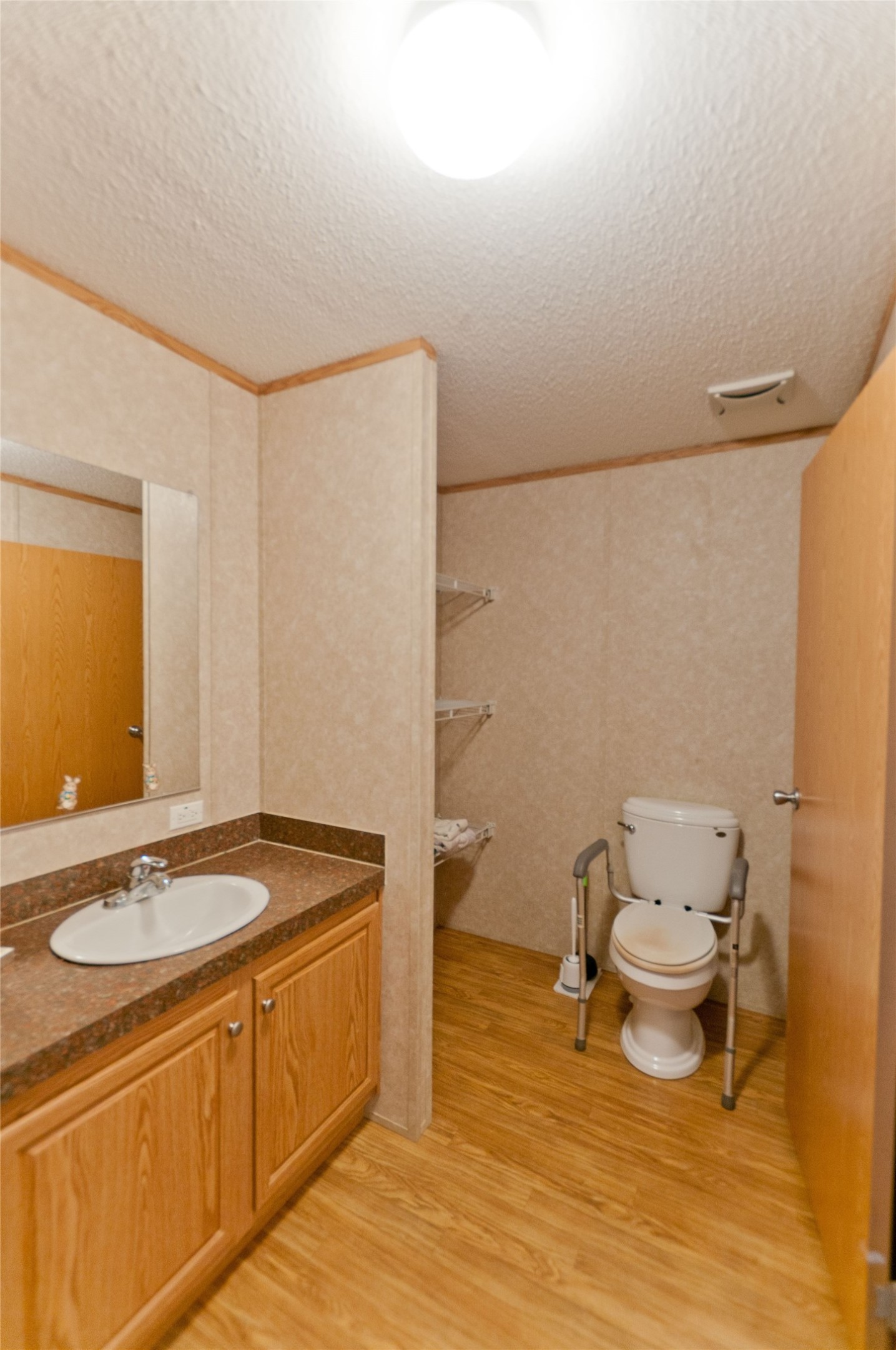2062 3 1/2 Avenue Property Photo 28