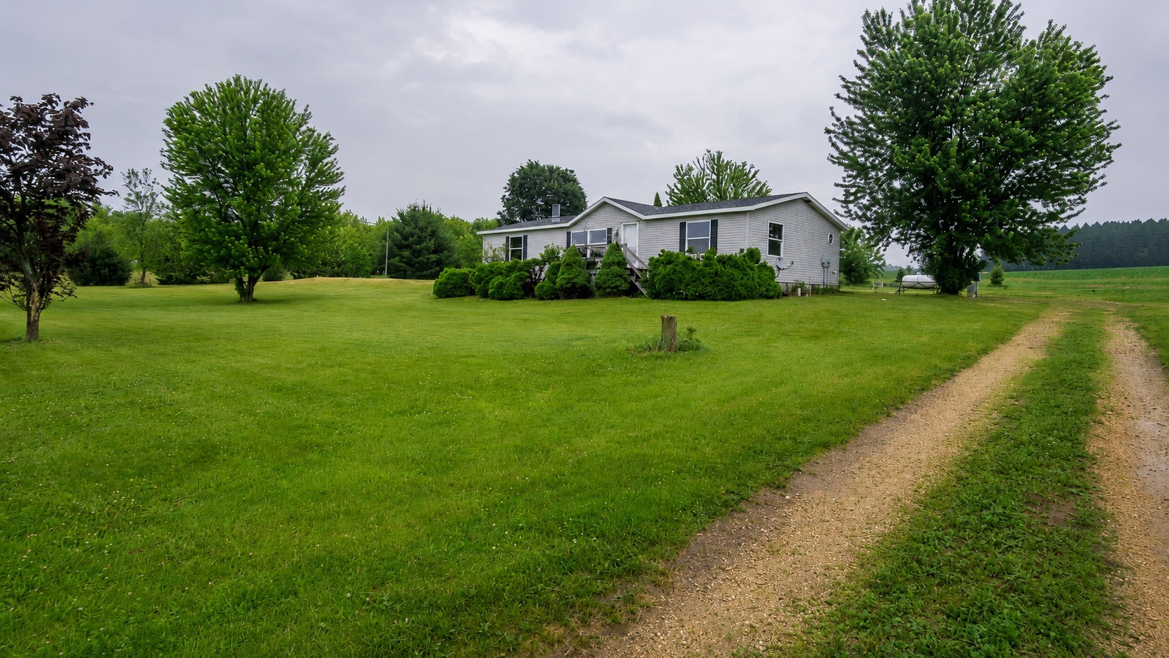 1120 County Highway S Property Photo 1