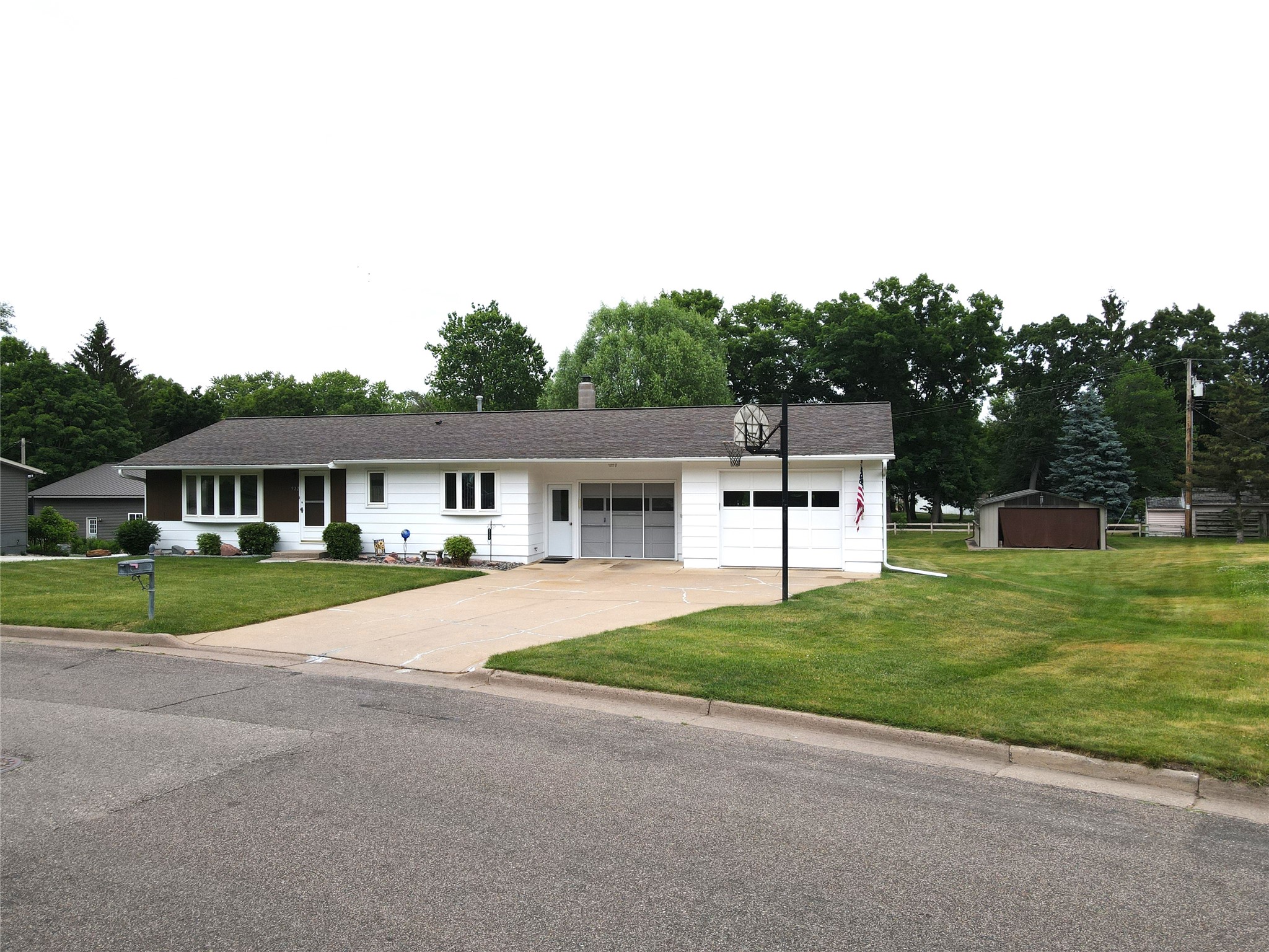922 Auth Street Property Photo 2