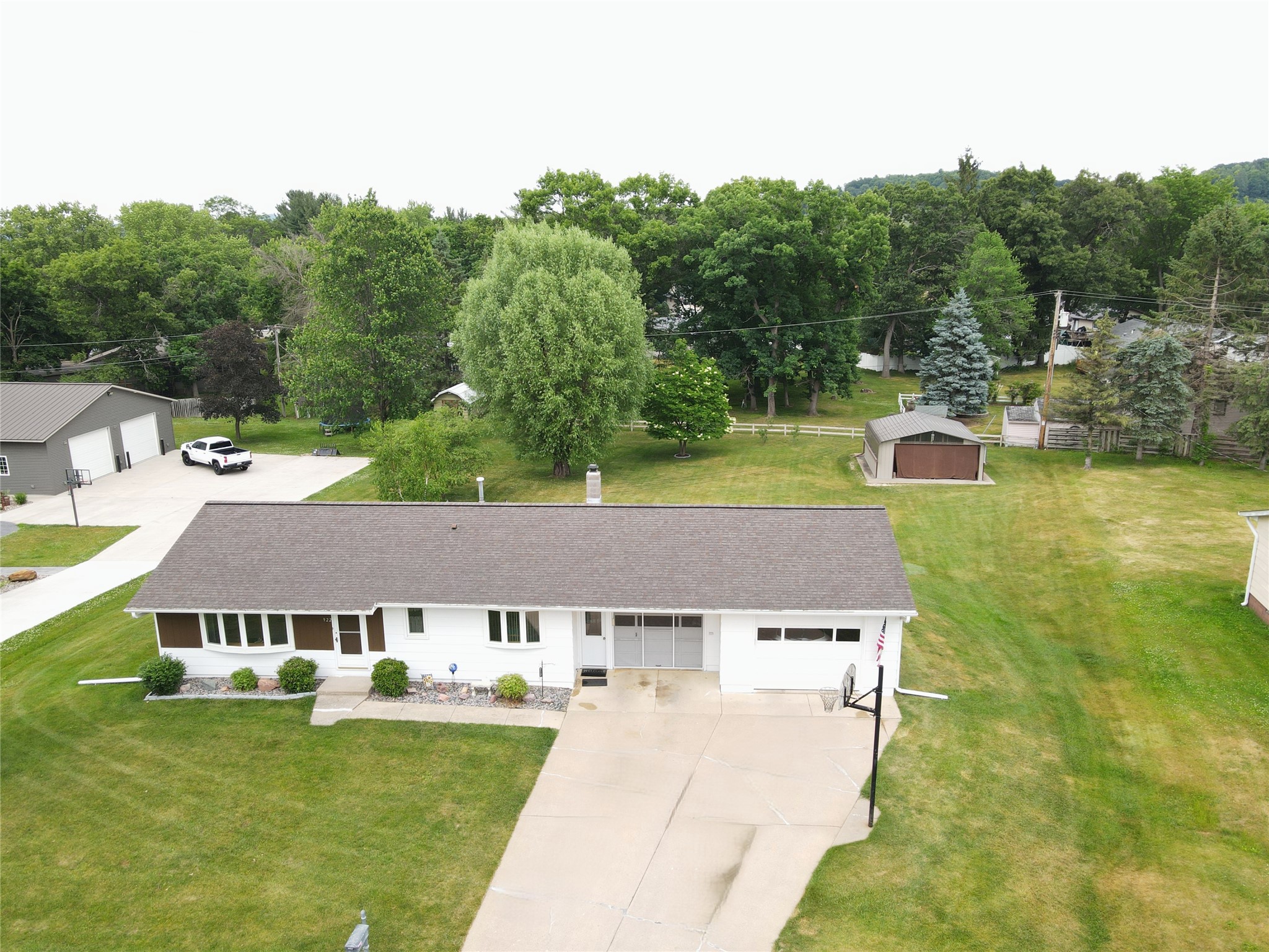 922 Auth Street Property Photo 8
