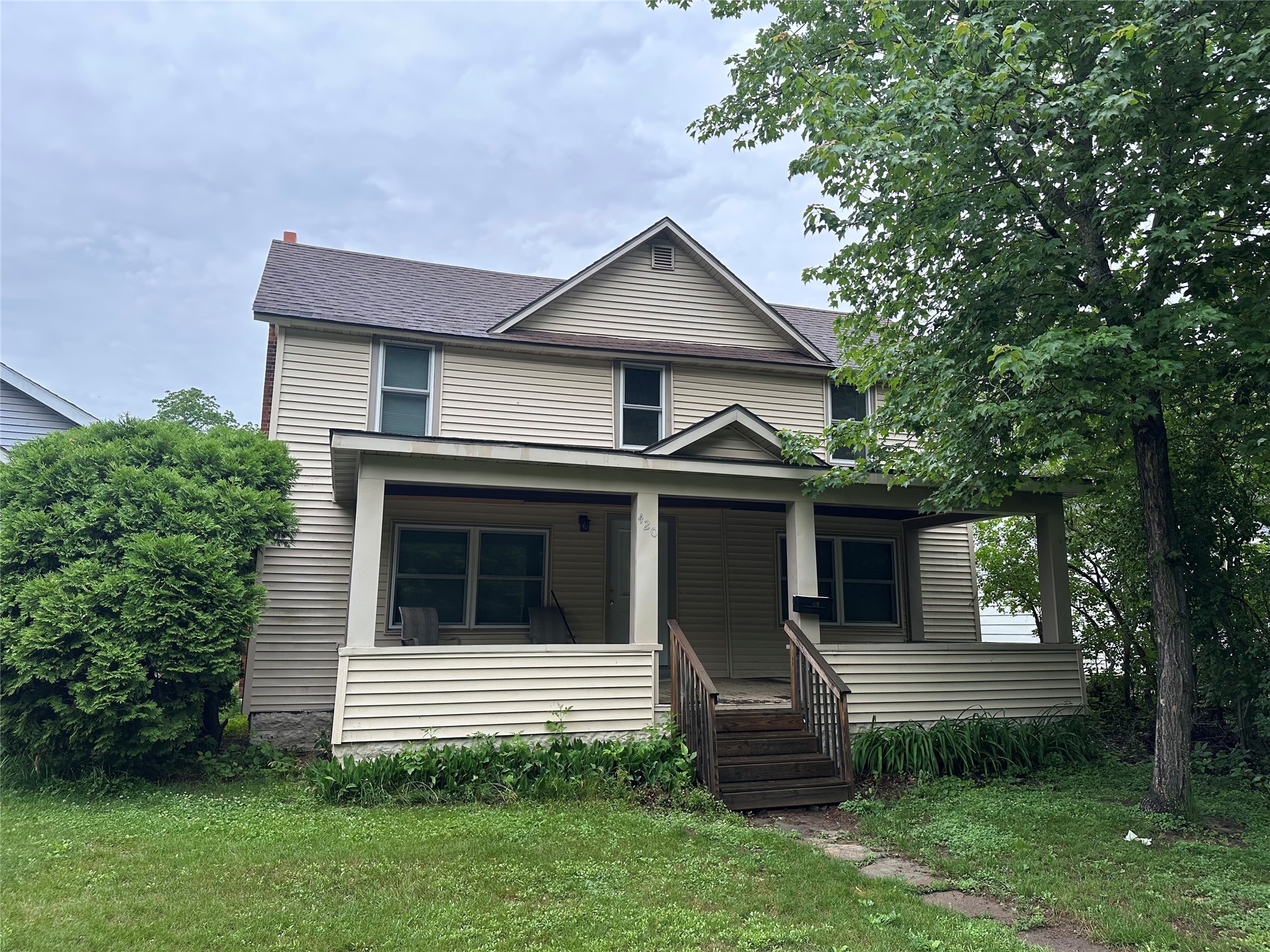 420 1st Avenue Property Photo 1