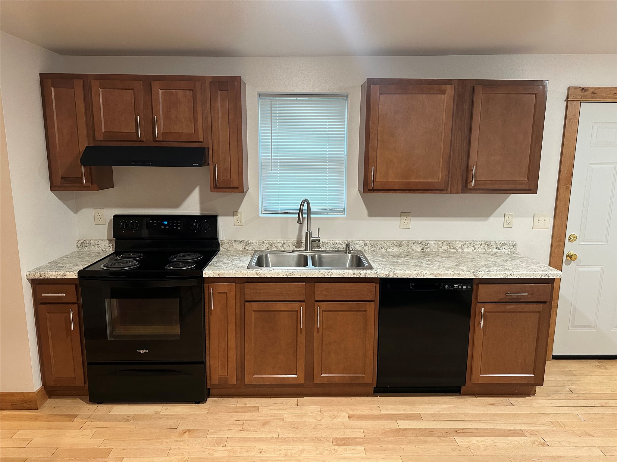420 1st Avenue Property Photo 4