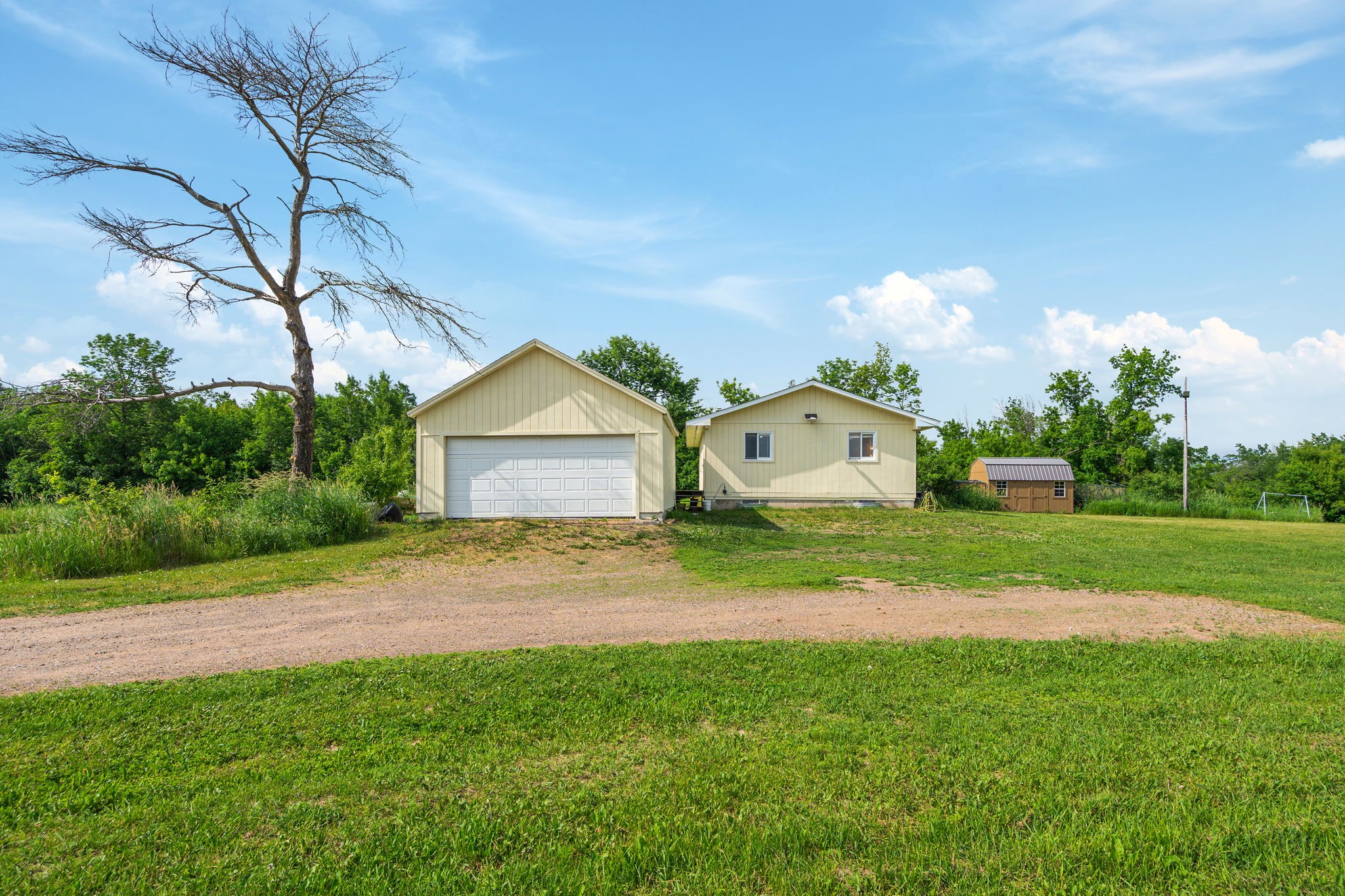 398 11 1/2 Ave Property Photo 31
