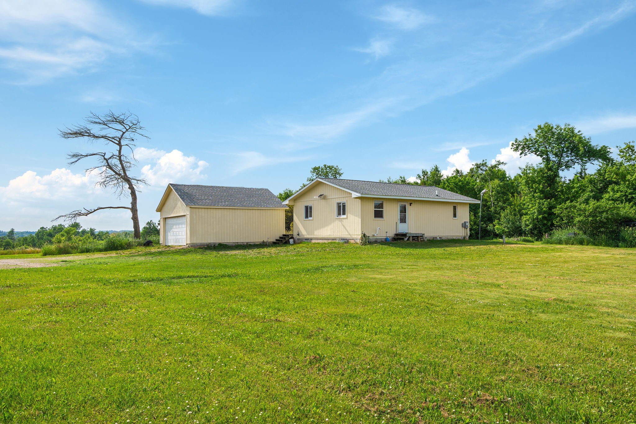 398 11 1/2 Ave Property Photo 32