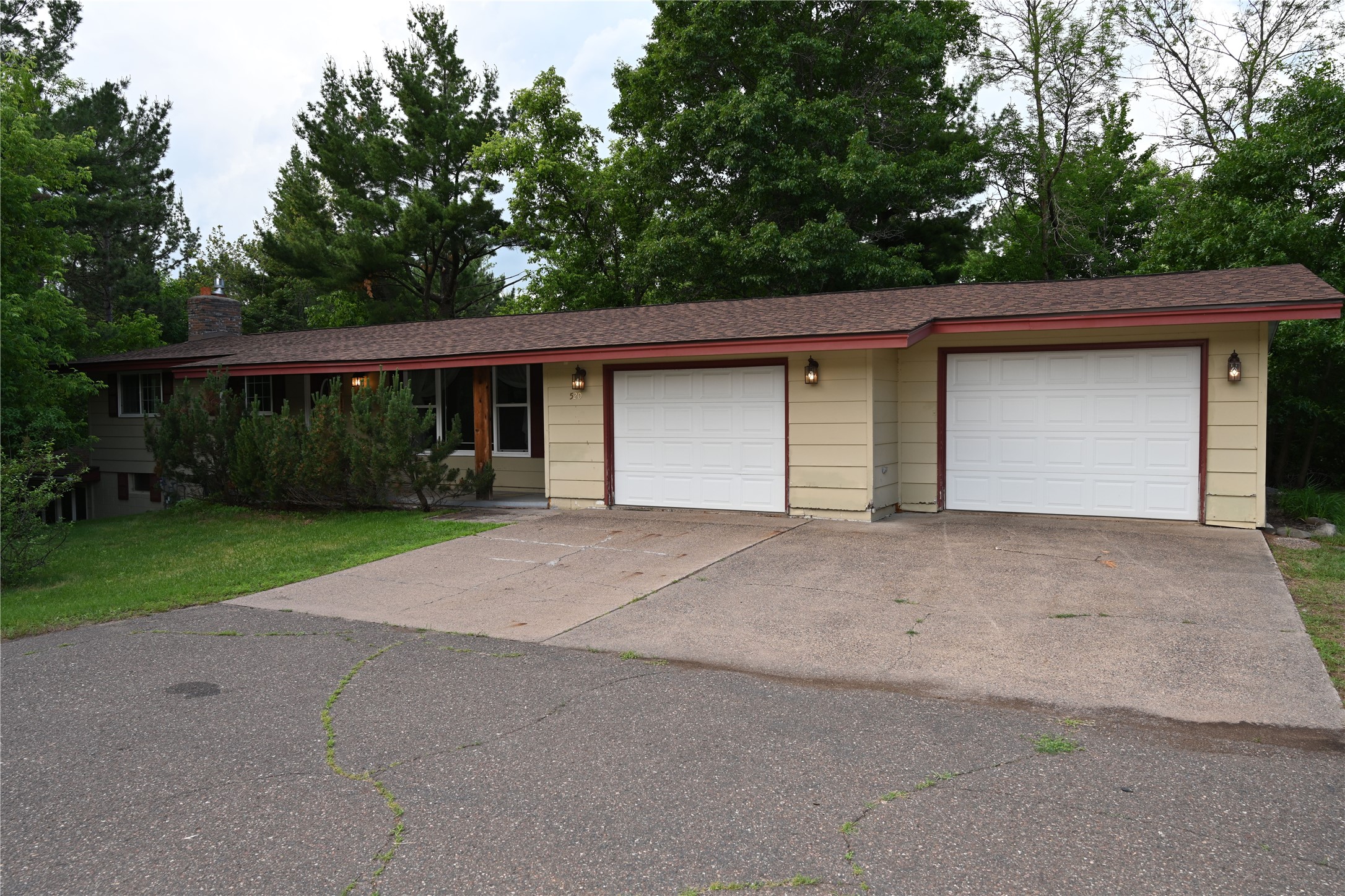 520 W Saint George Avenue Property Photo 1