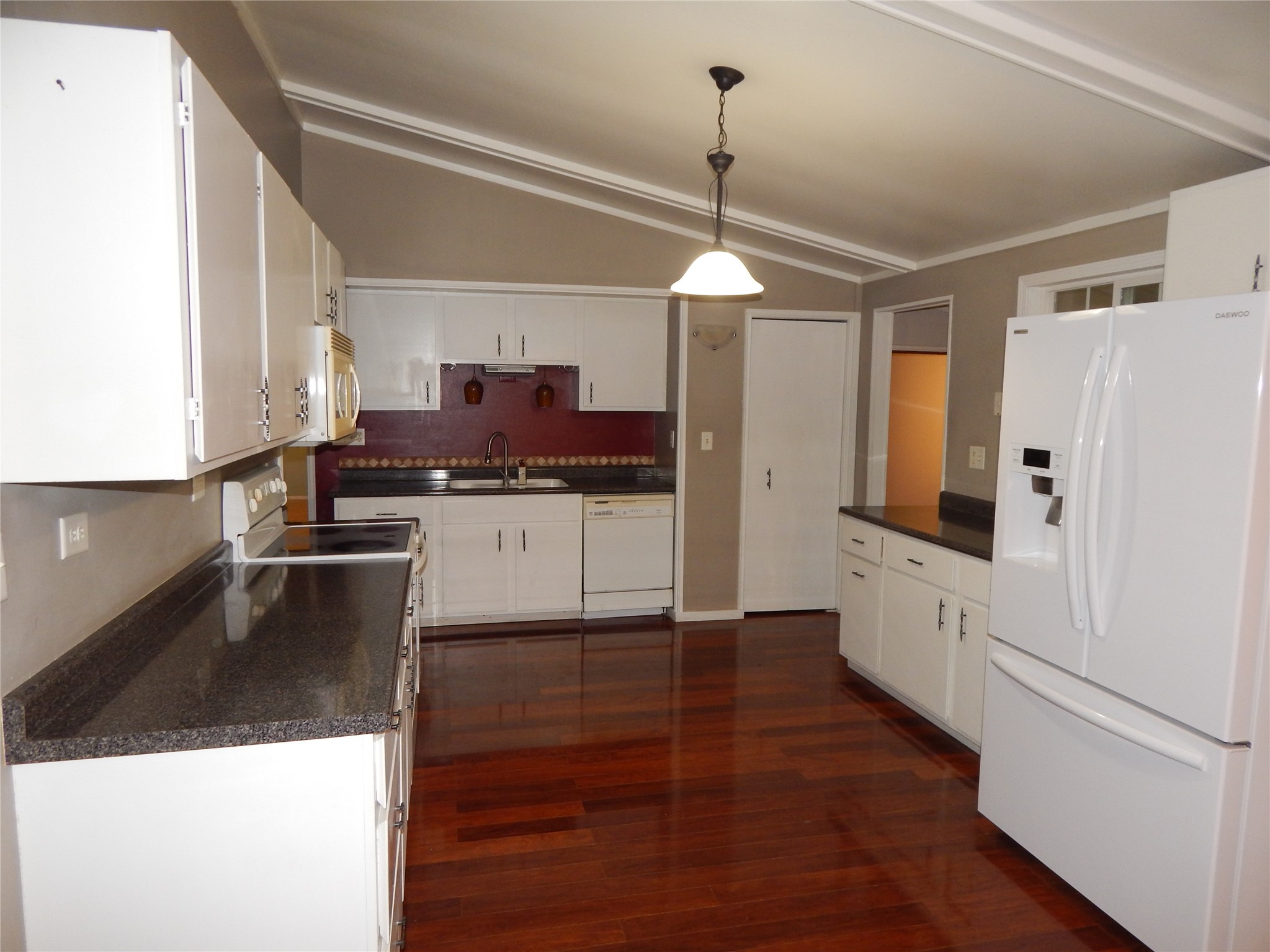 520 W Saint George Avenue Property Photo 5