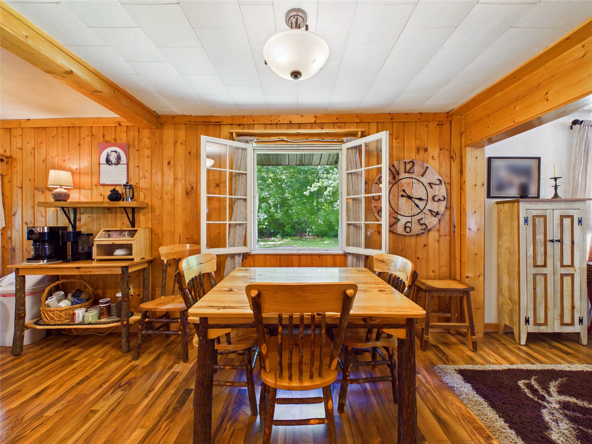 7709 N Lake Avenue Property Photo 19