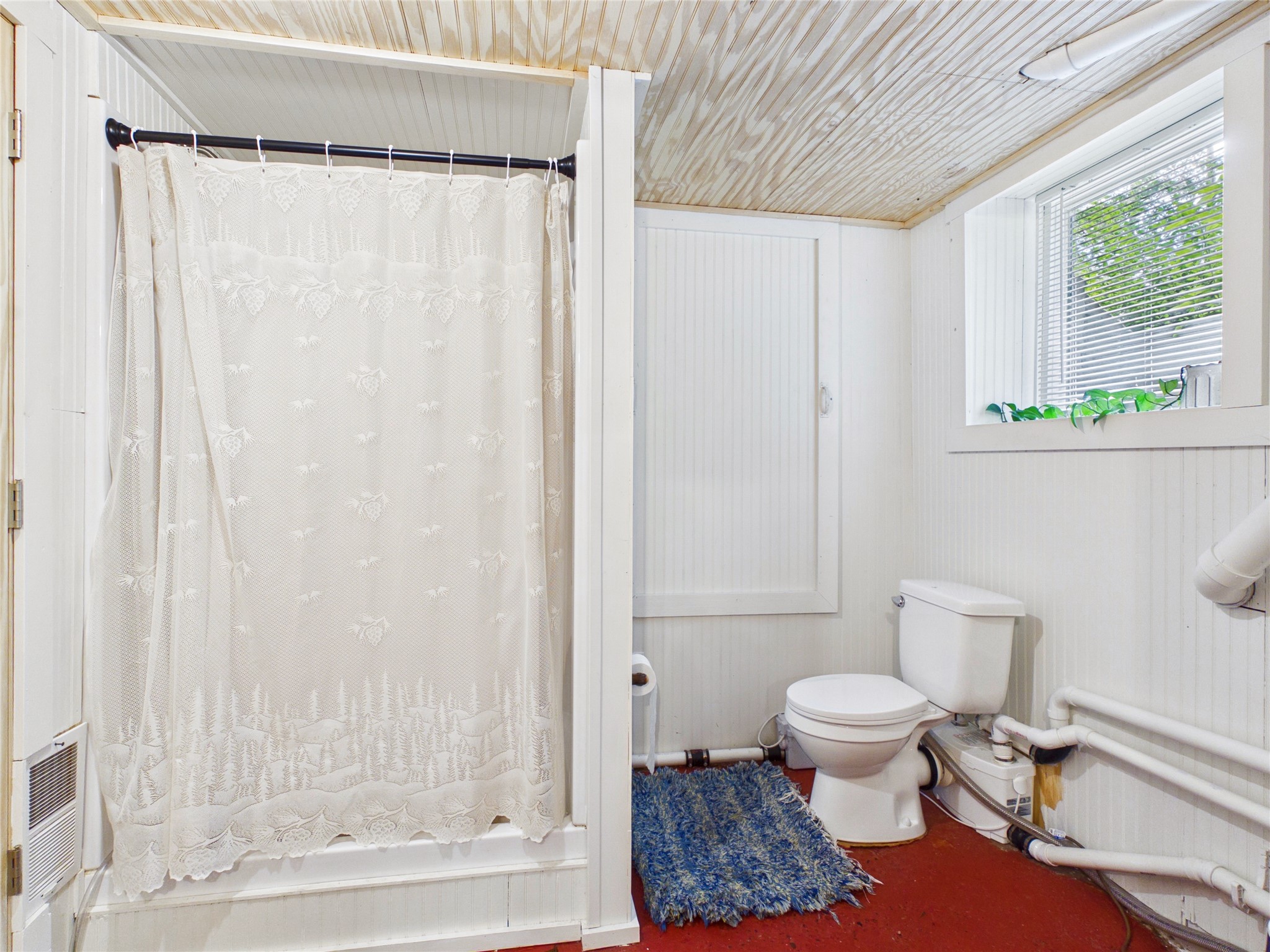 7709 N Lake Avenue Property Photo 43