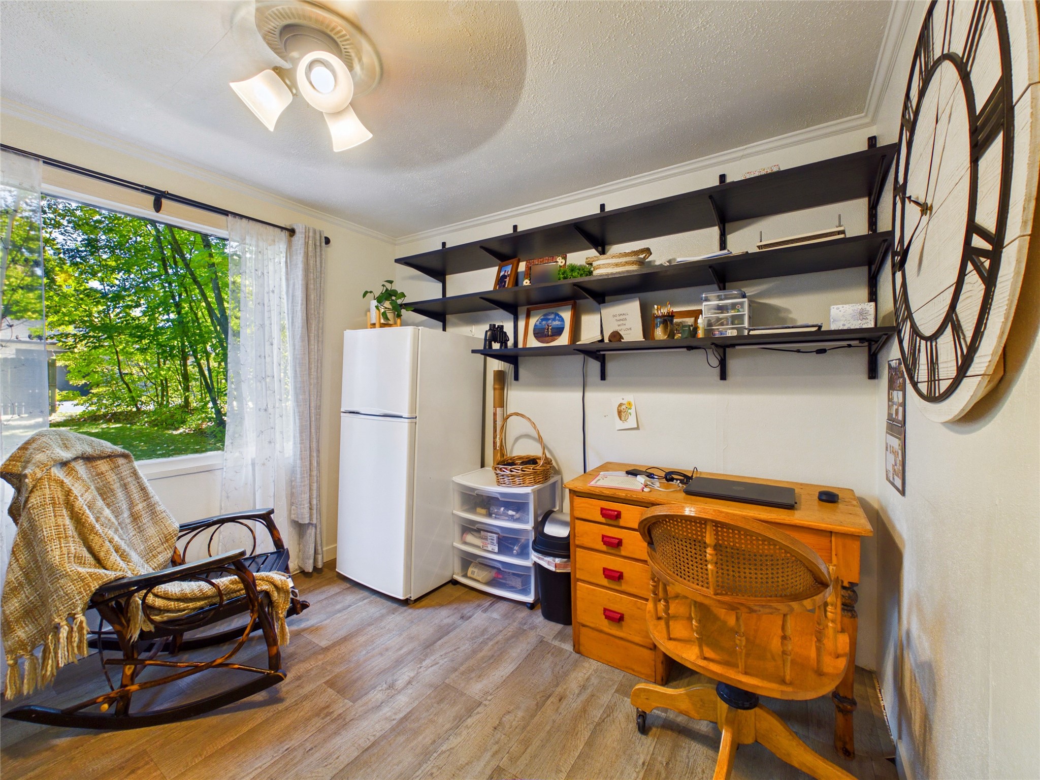 7709 N Lake Avenue Property Photo 46