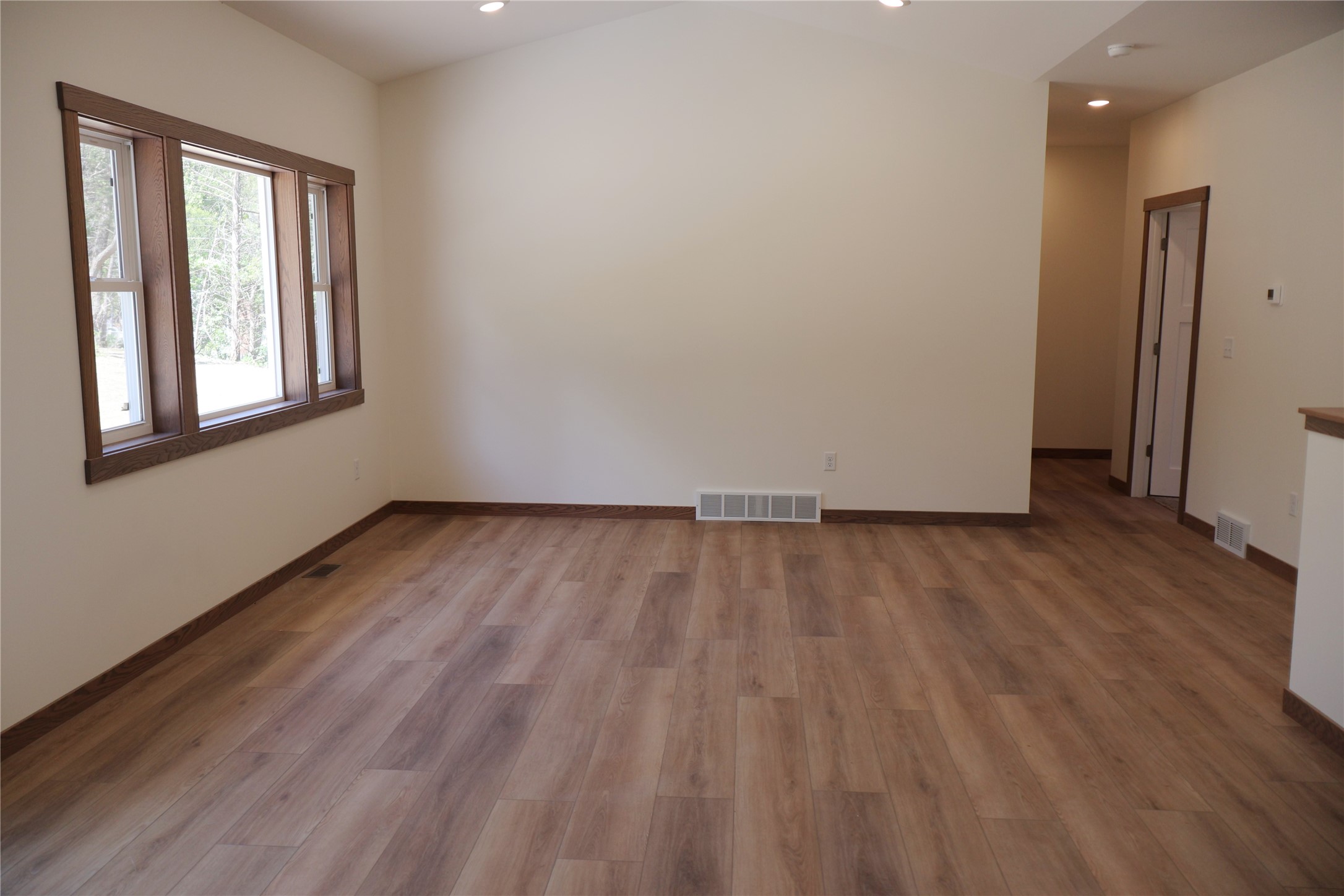11893 Pine Street Property Photo 8
