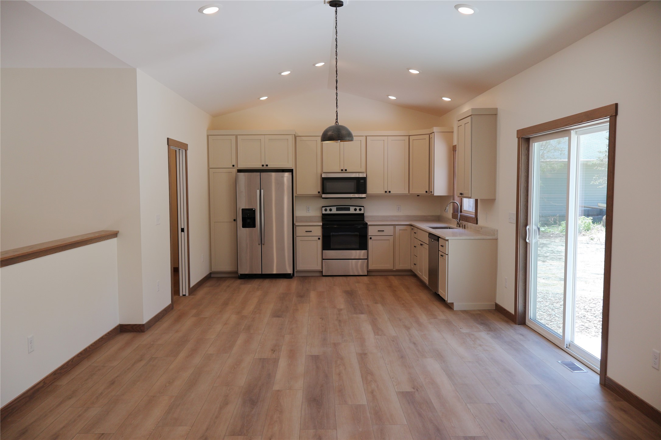 11893 Pine Street Property Photo 10