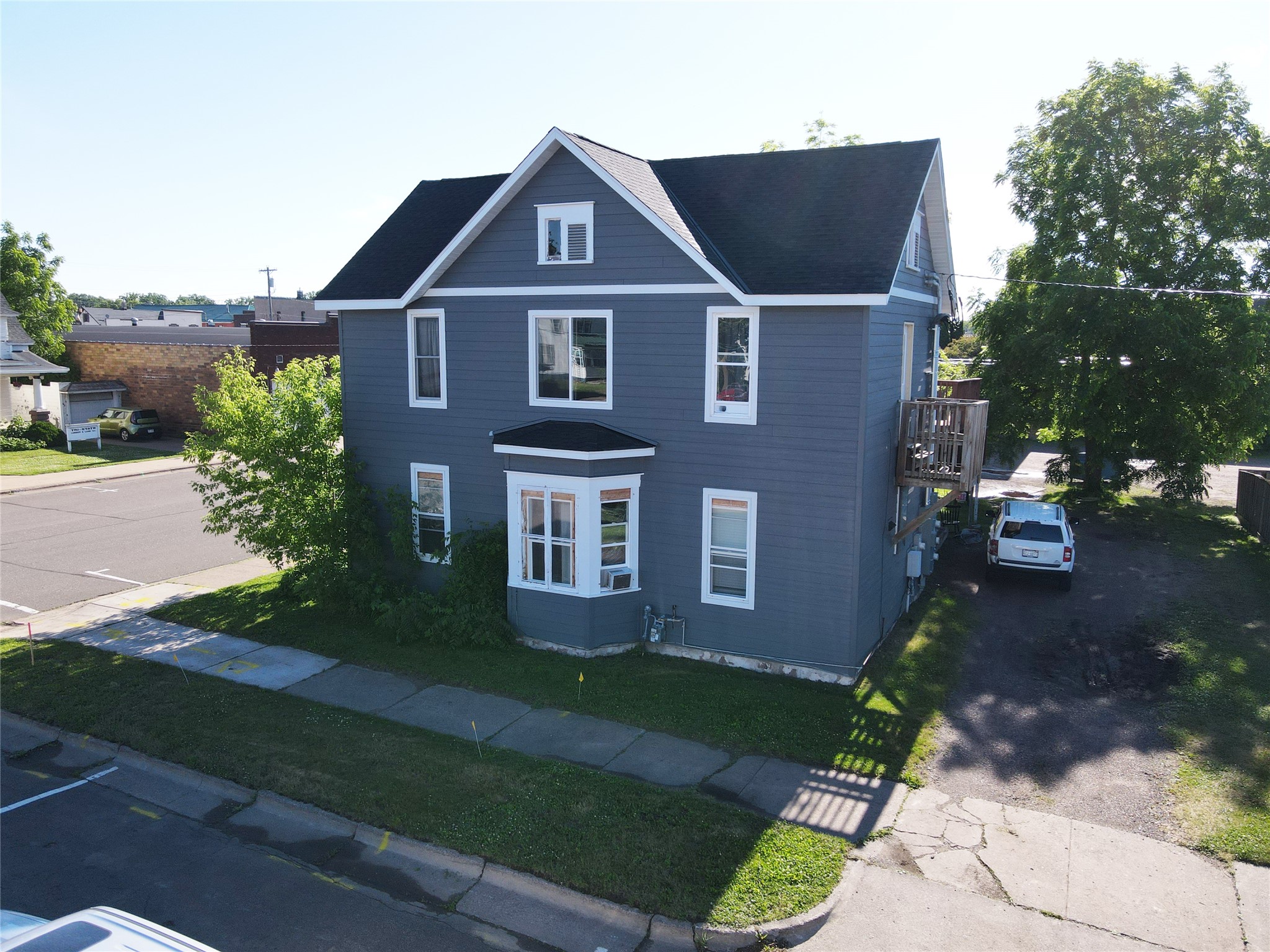 36 W Eau Claire Street 1-4 Property Photo 2