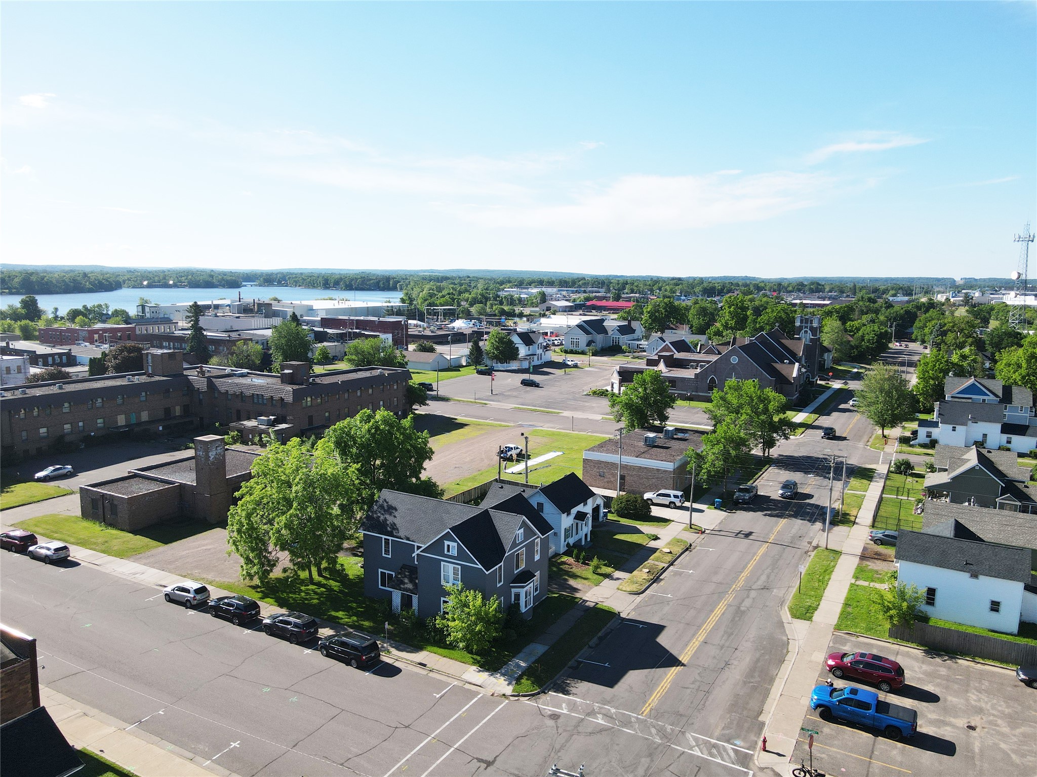 36 W Eau Claire Street 1-4 Property Photo 3