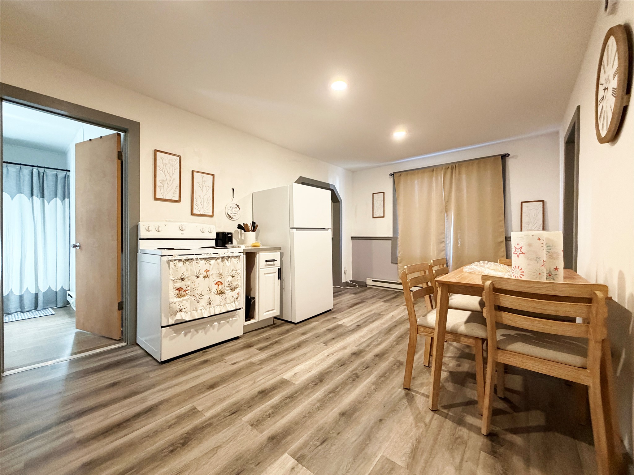 36 W Eau Claire Street 1-4 Property Photo 4