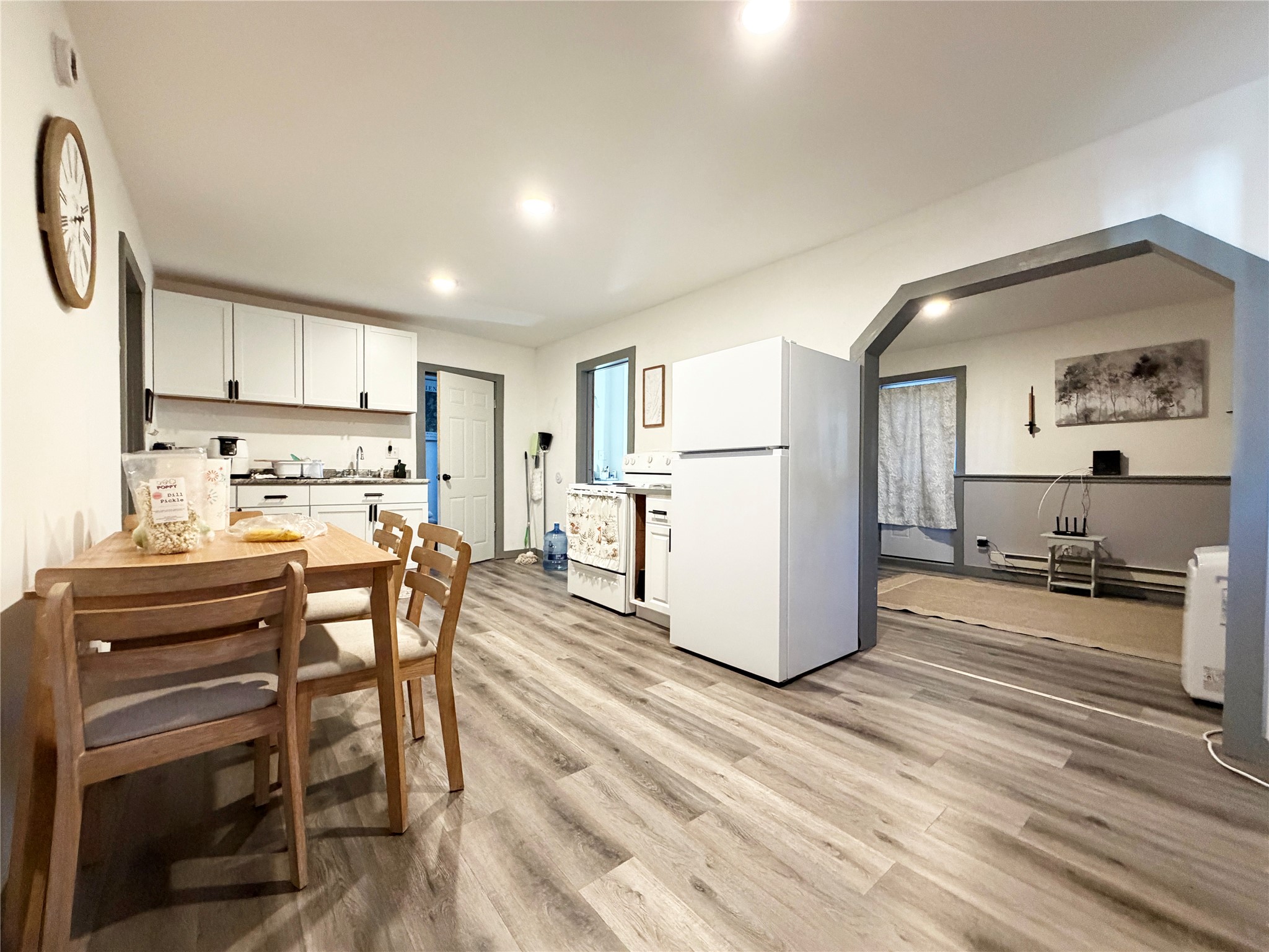 36 W Eau Claire Street 1-4 Property Photo 6