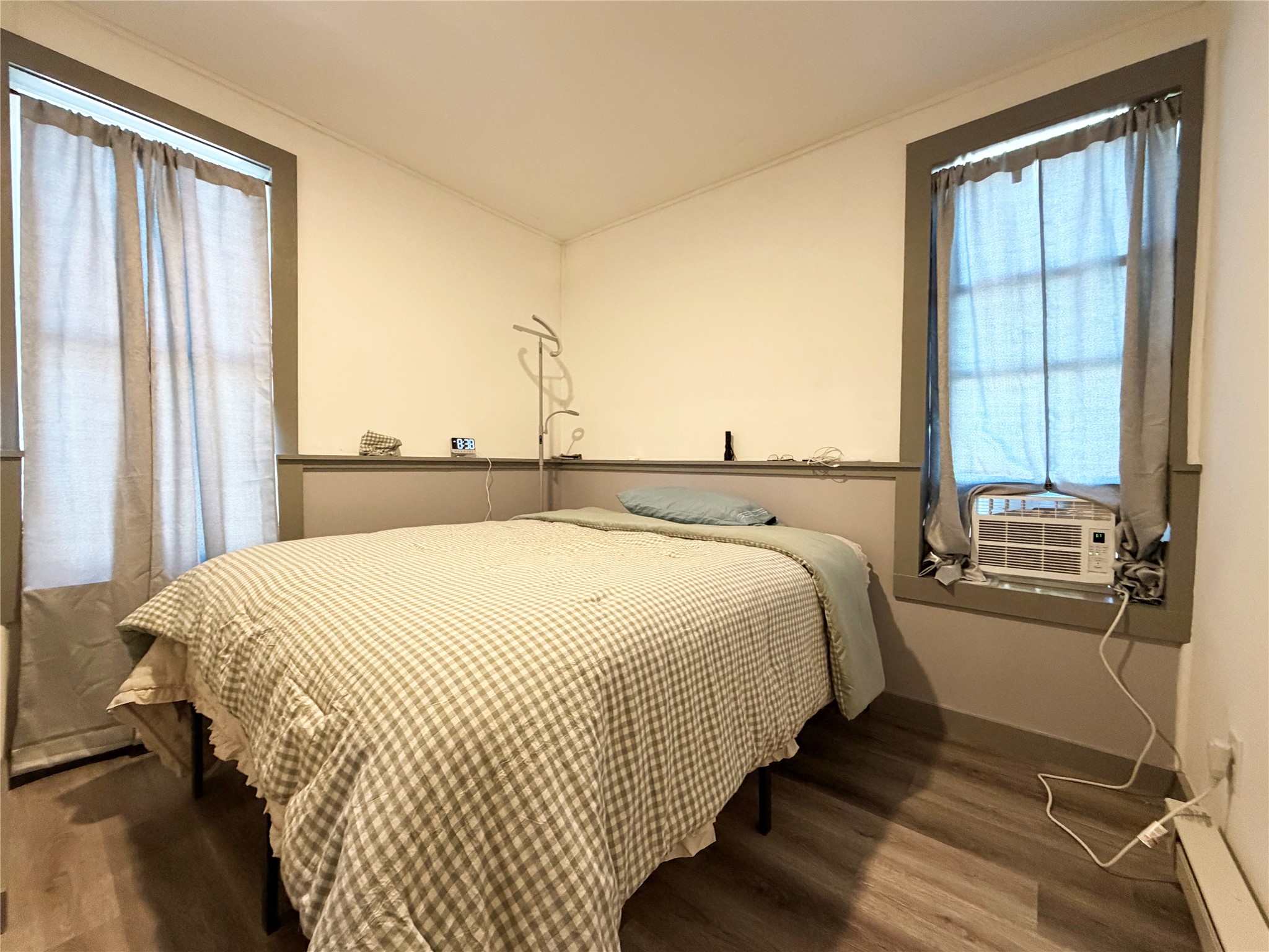 36 W Eau Claire Street 1-4 Property Photo 8