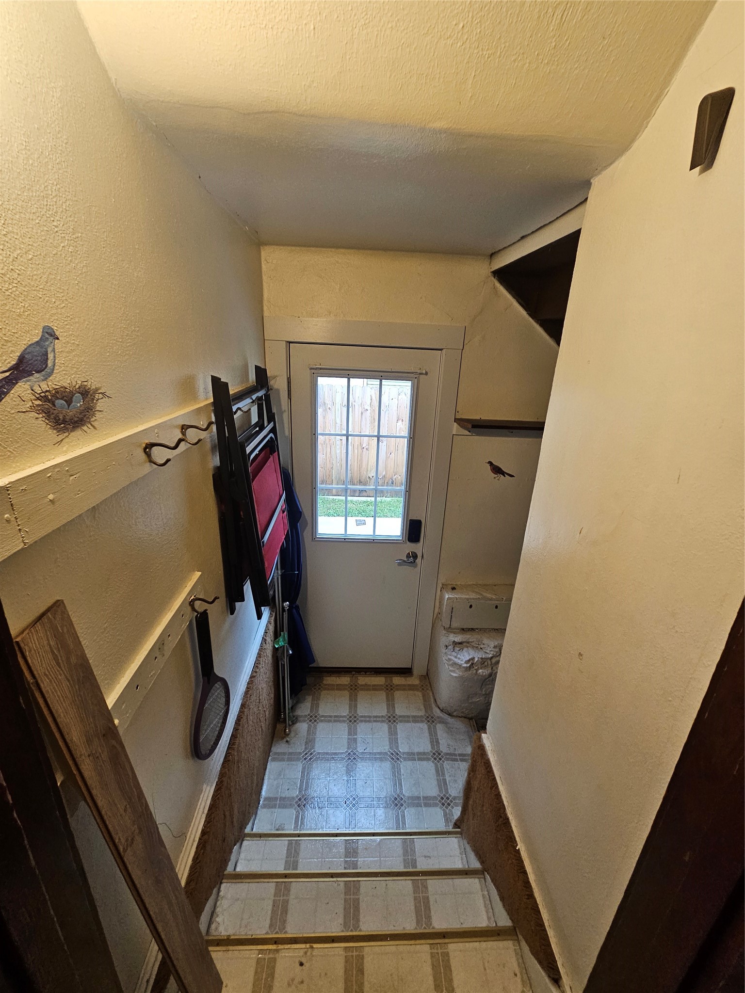 319 E Main Street Property Photo 17