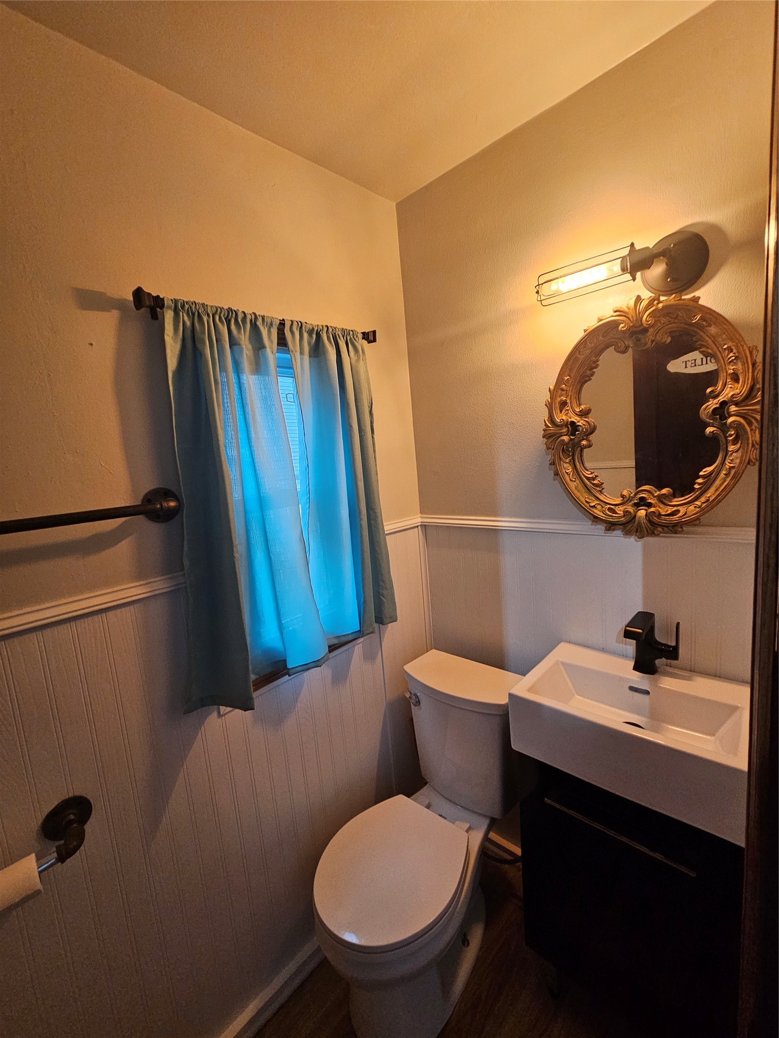 319 E Main Street Property Photo 18