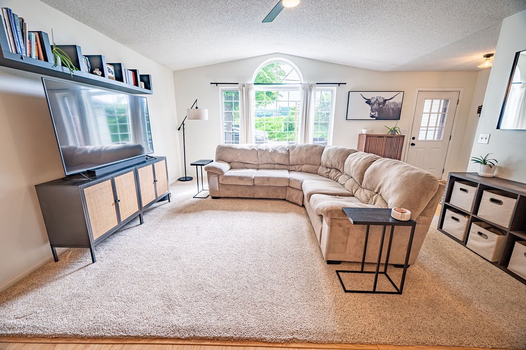 1352 Carriage Drive C Property Photo 6
