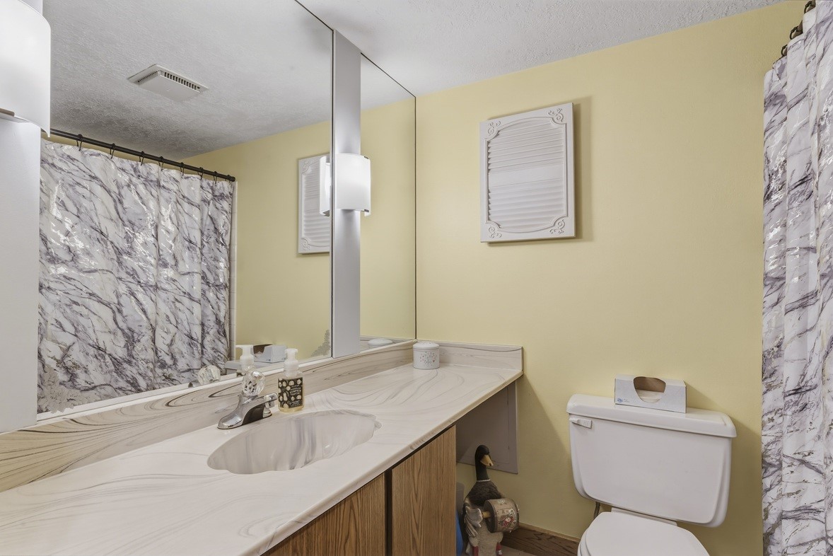 1121 E Laneville Avenue Property Photo 33