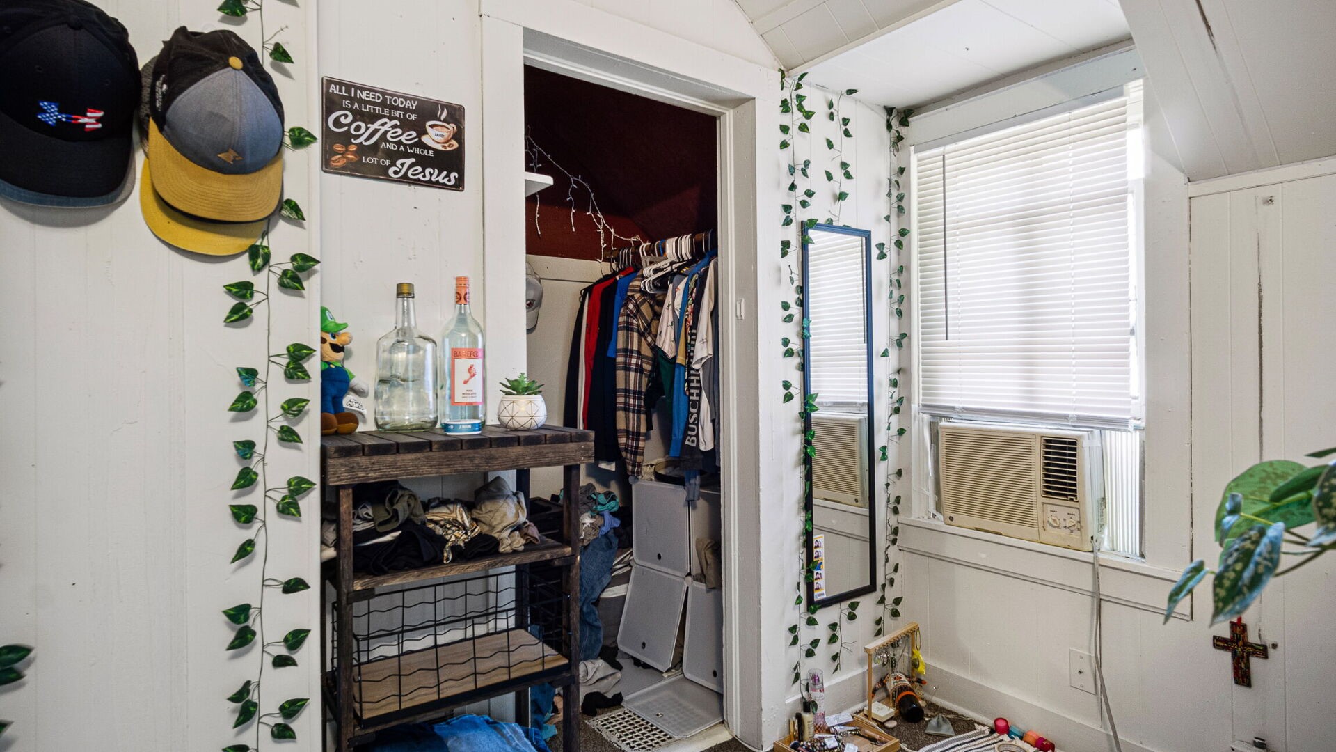 1603 6th Street E A & B Property Photo 23