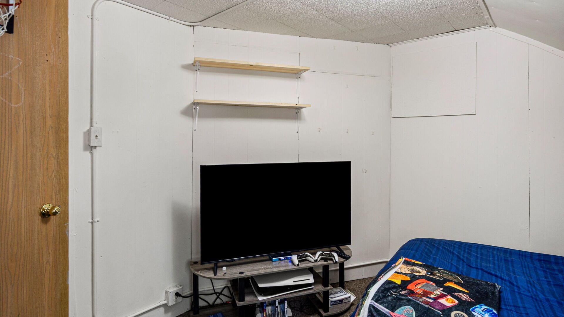 1603 6th Street E A & B Property Photo 31