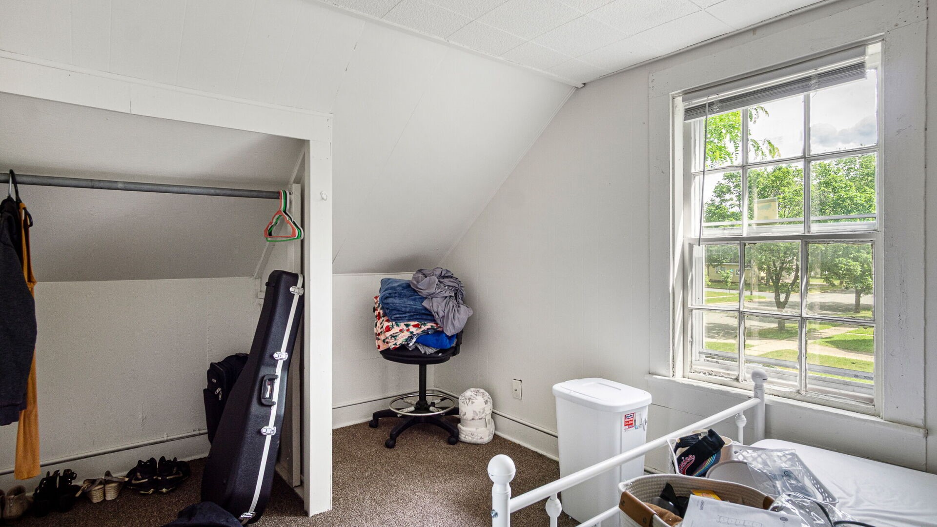 1603 6th Street E A & B Property Photo 32