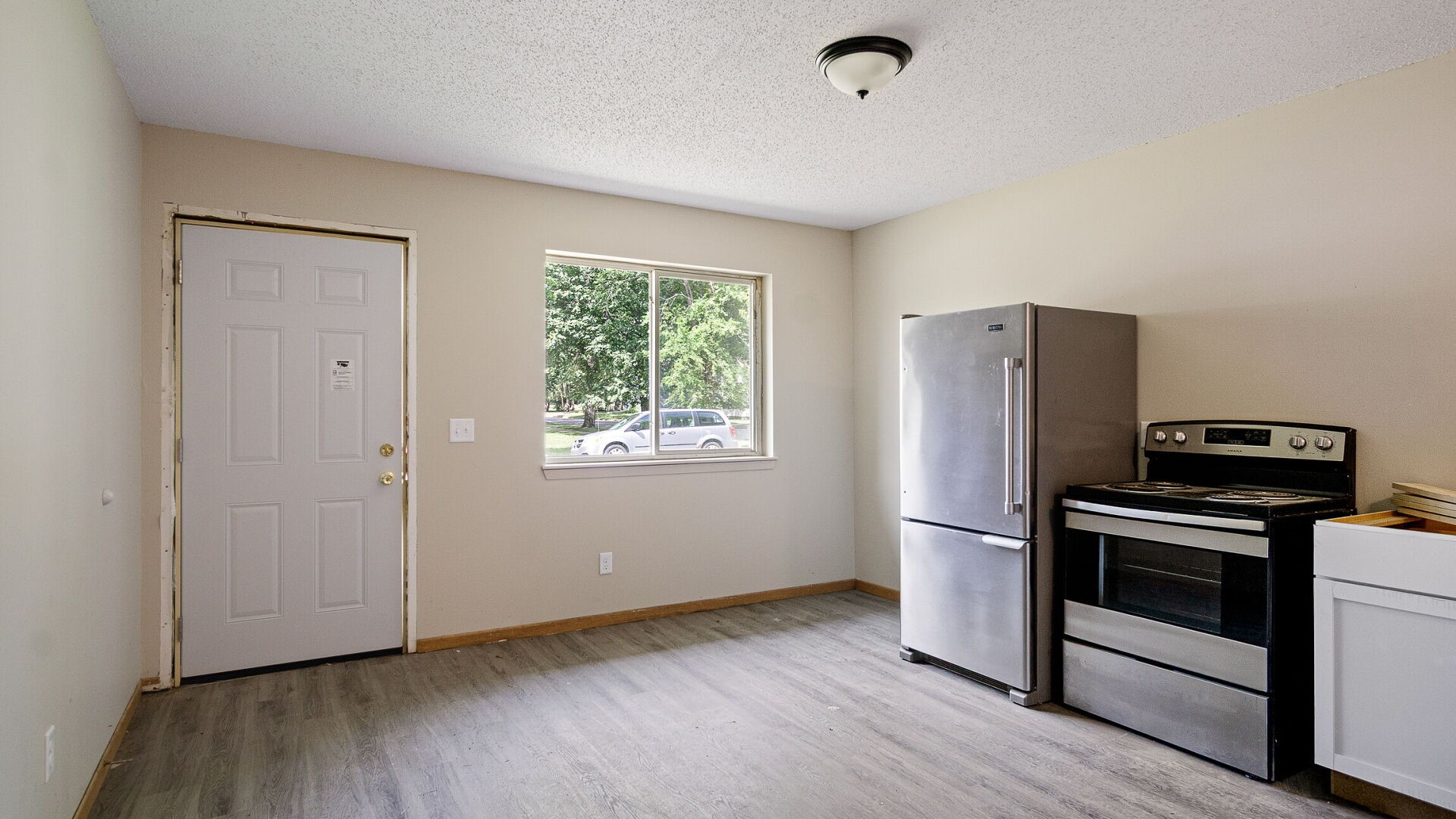 1603 6th Street E A & B Property Photo 35