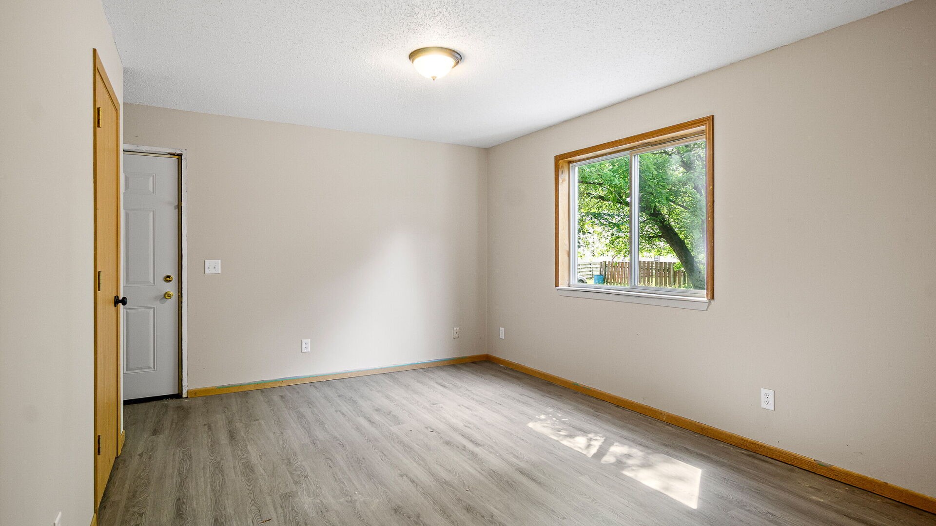 1603 6th Street E A & B Property Photo 45