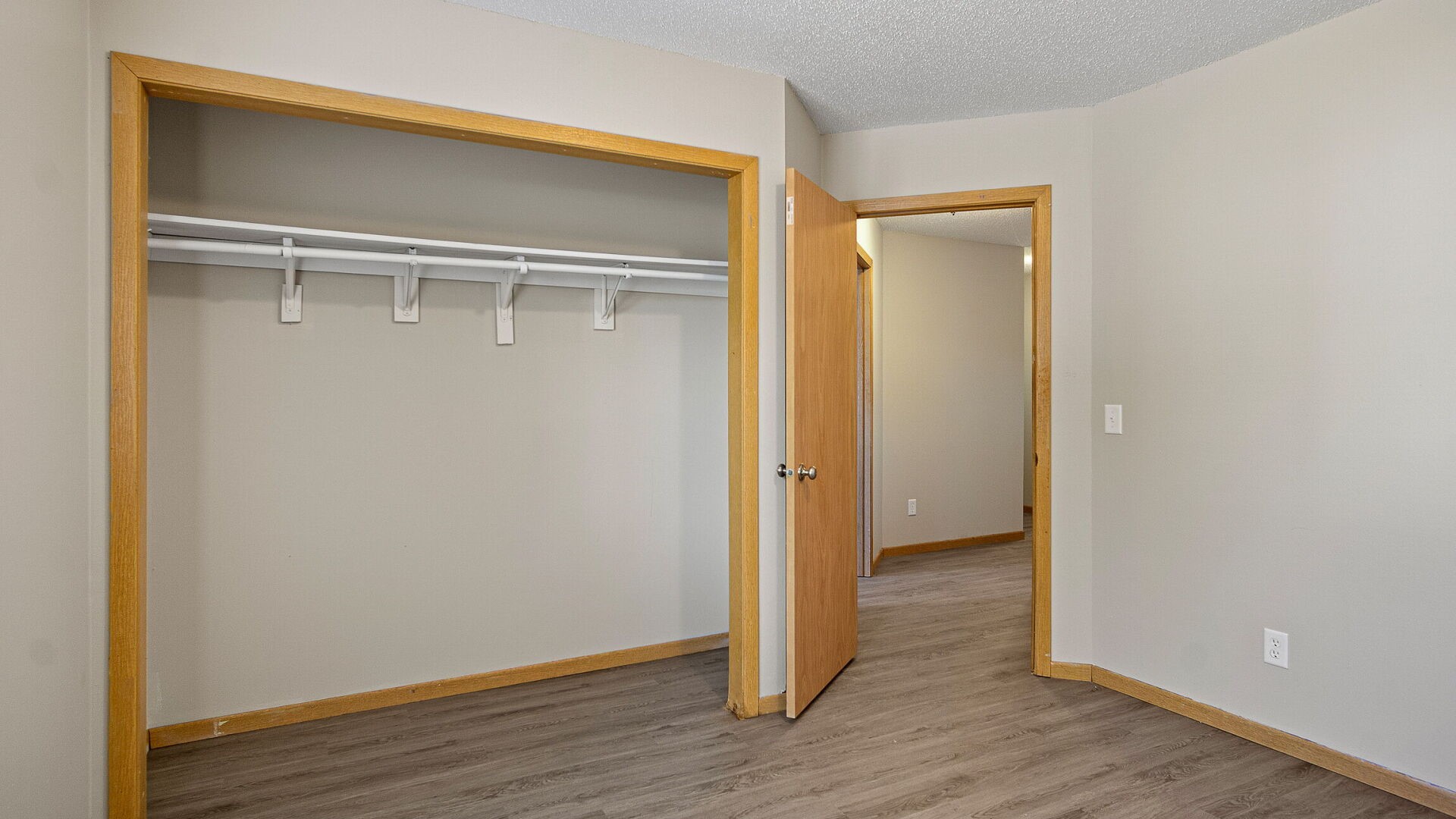1603 6th Street E A & B Property Photo 54