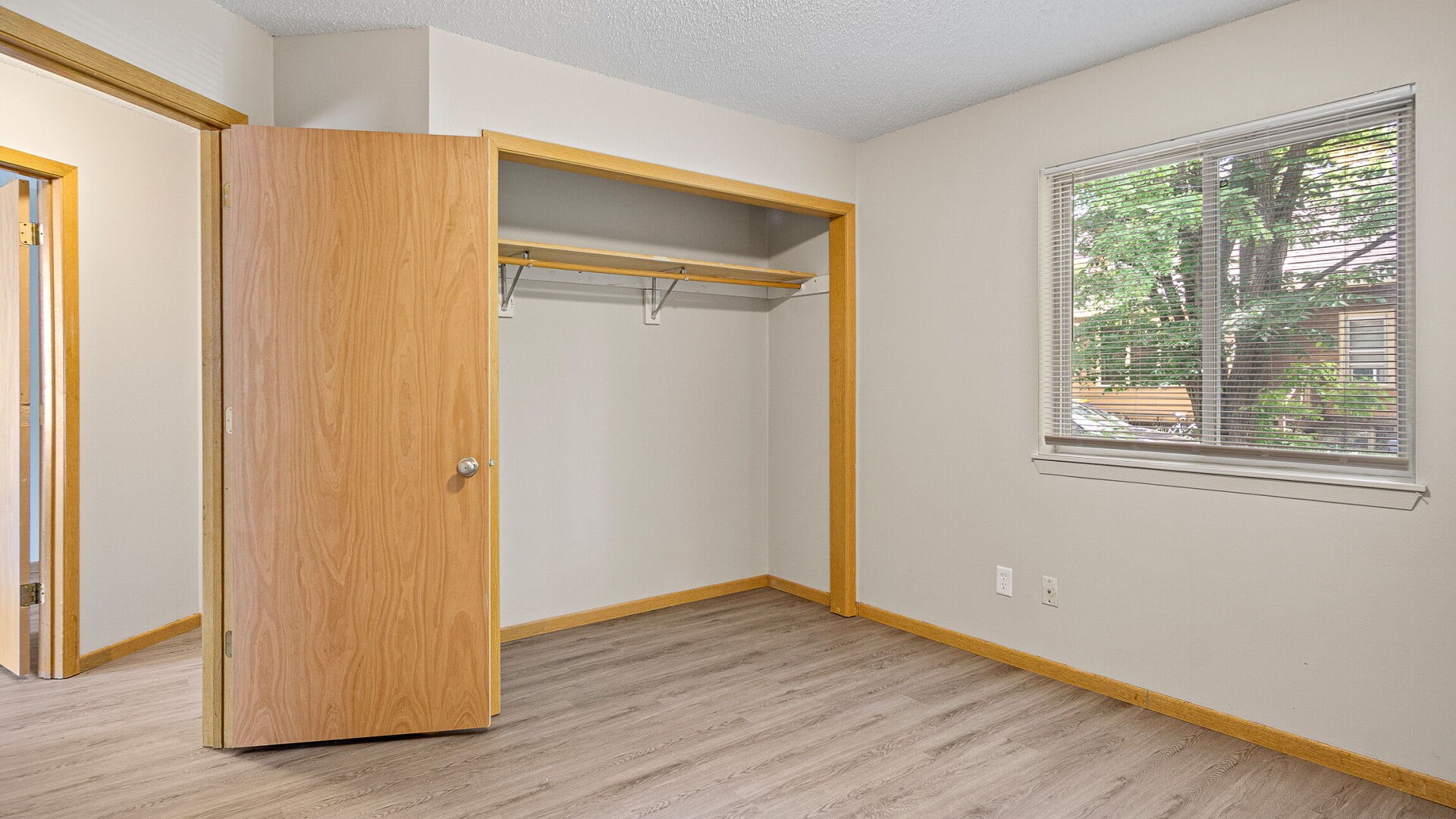 1603 6th Street E A & B Property Photo 56