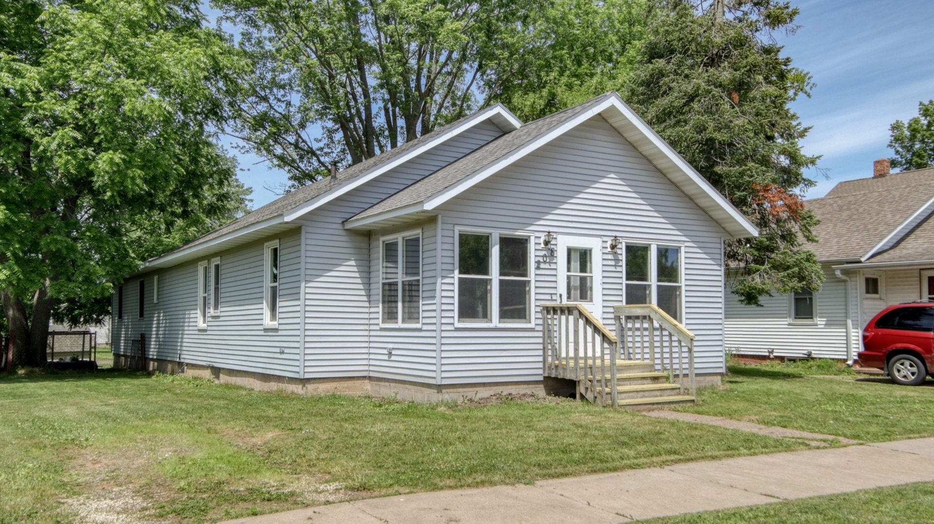 208 S 7th Street Property Photo 1