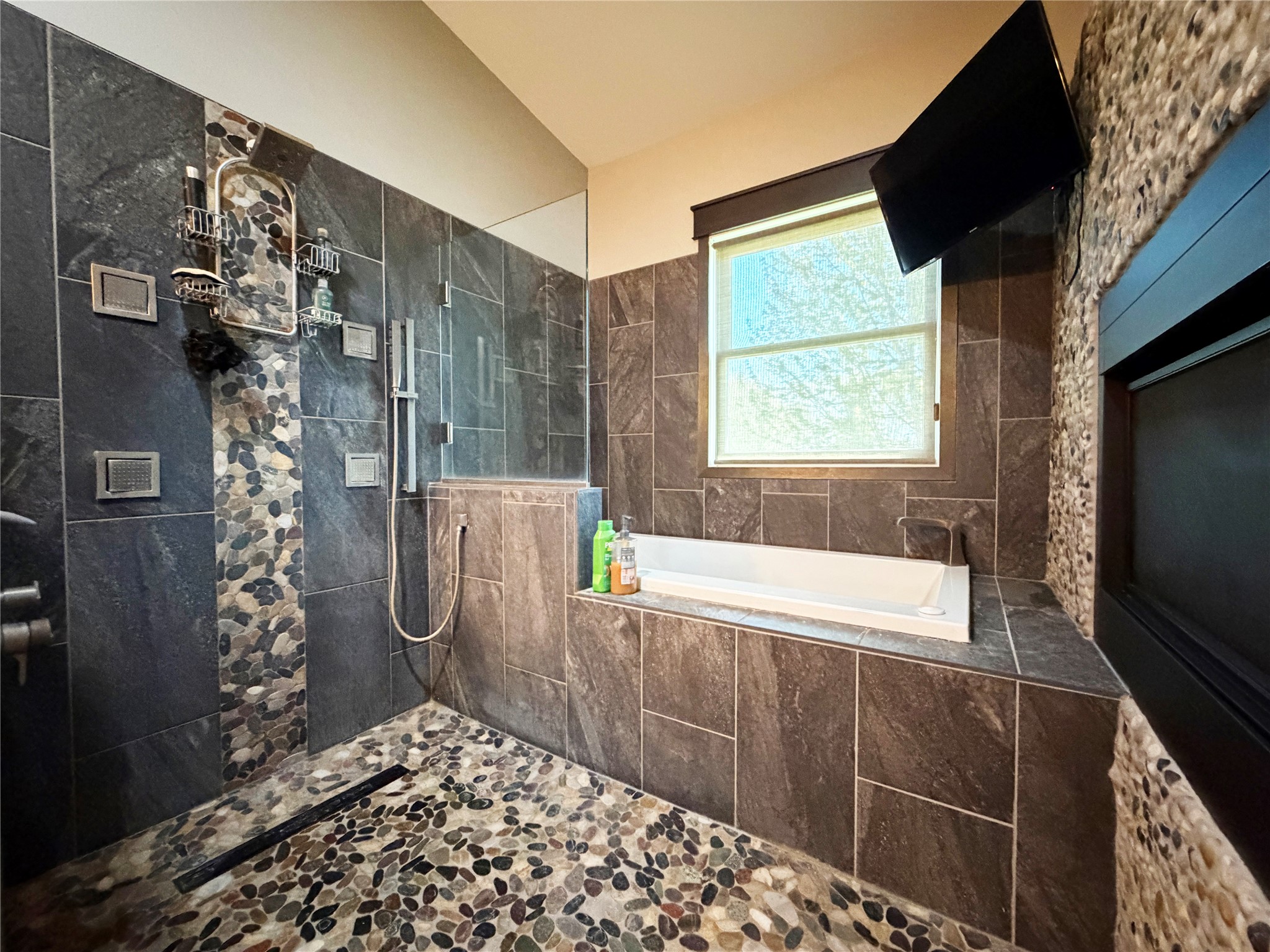 359 W Elm Street Property Photo 15