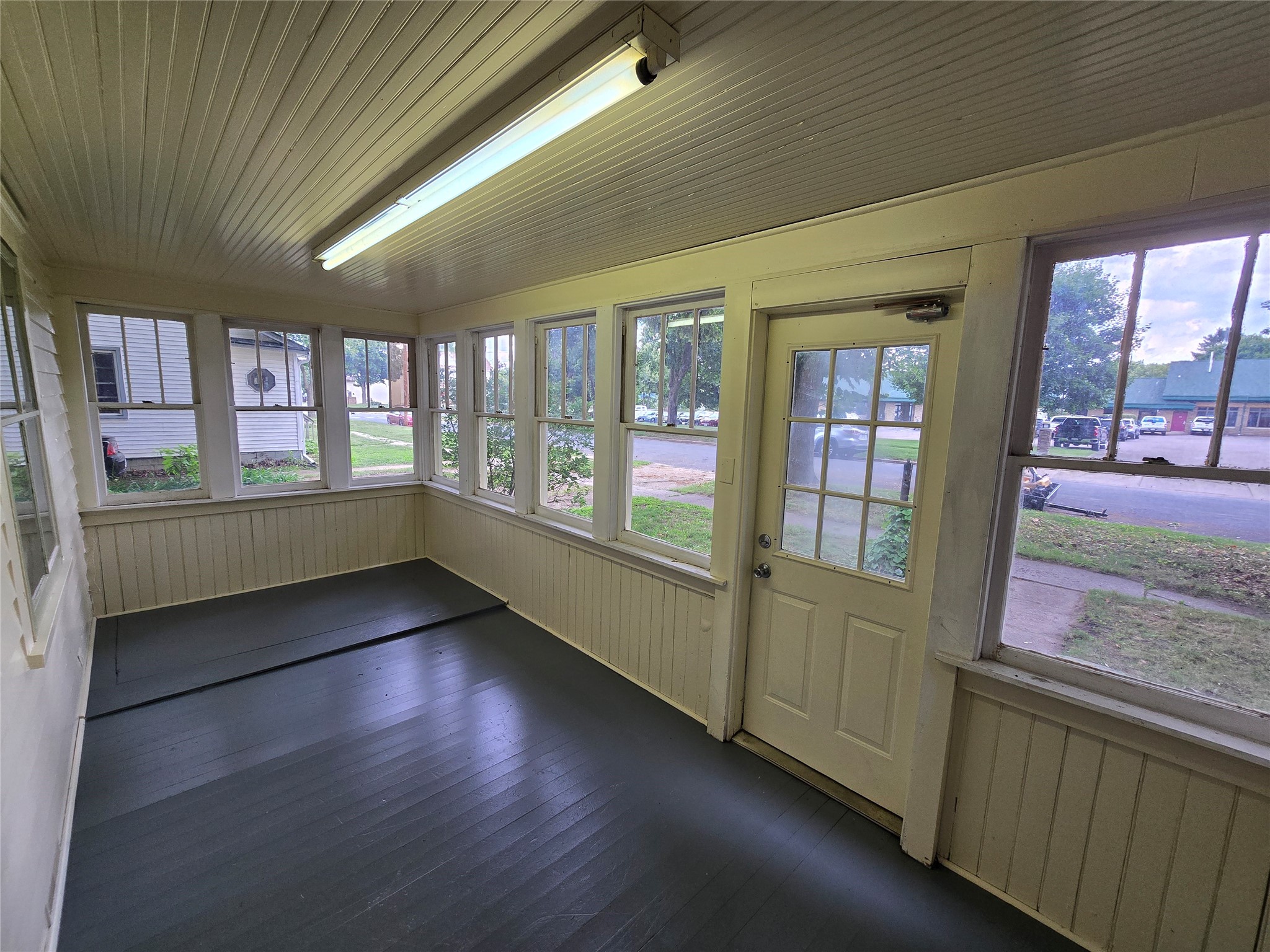 914 6th Avenue E Property Photo 5