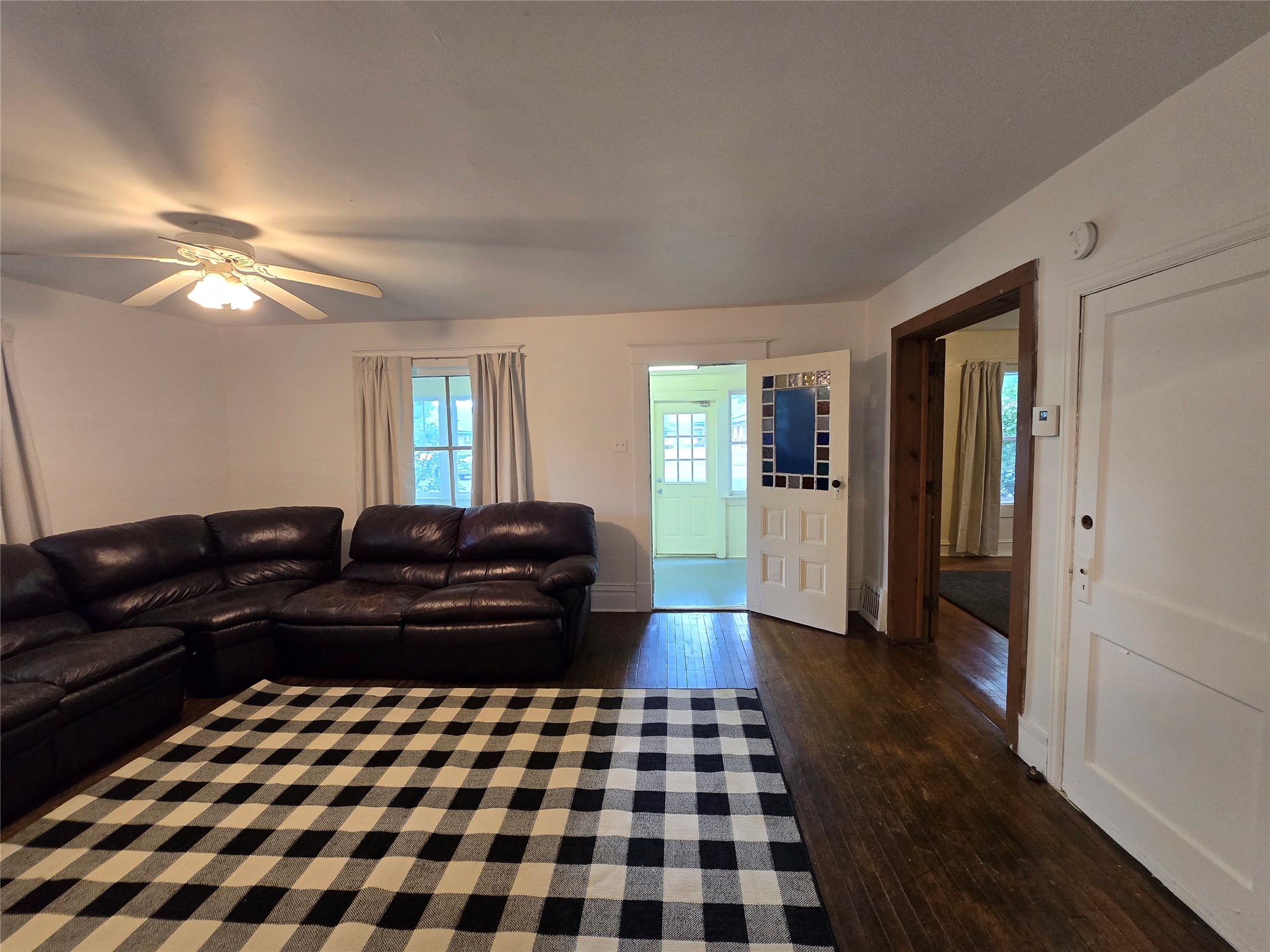 914 6th Avenue E Property Photo 9