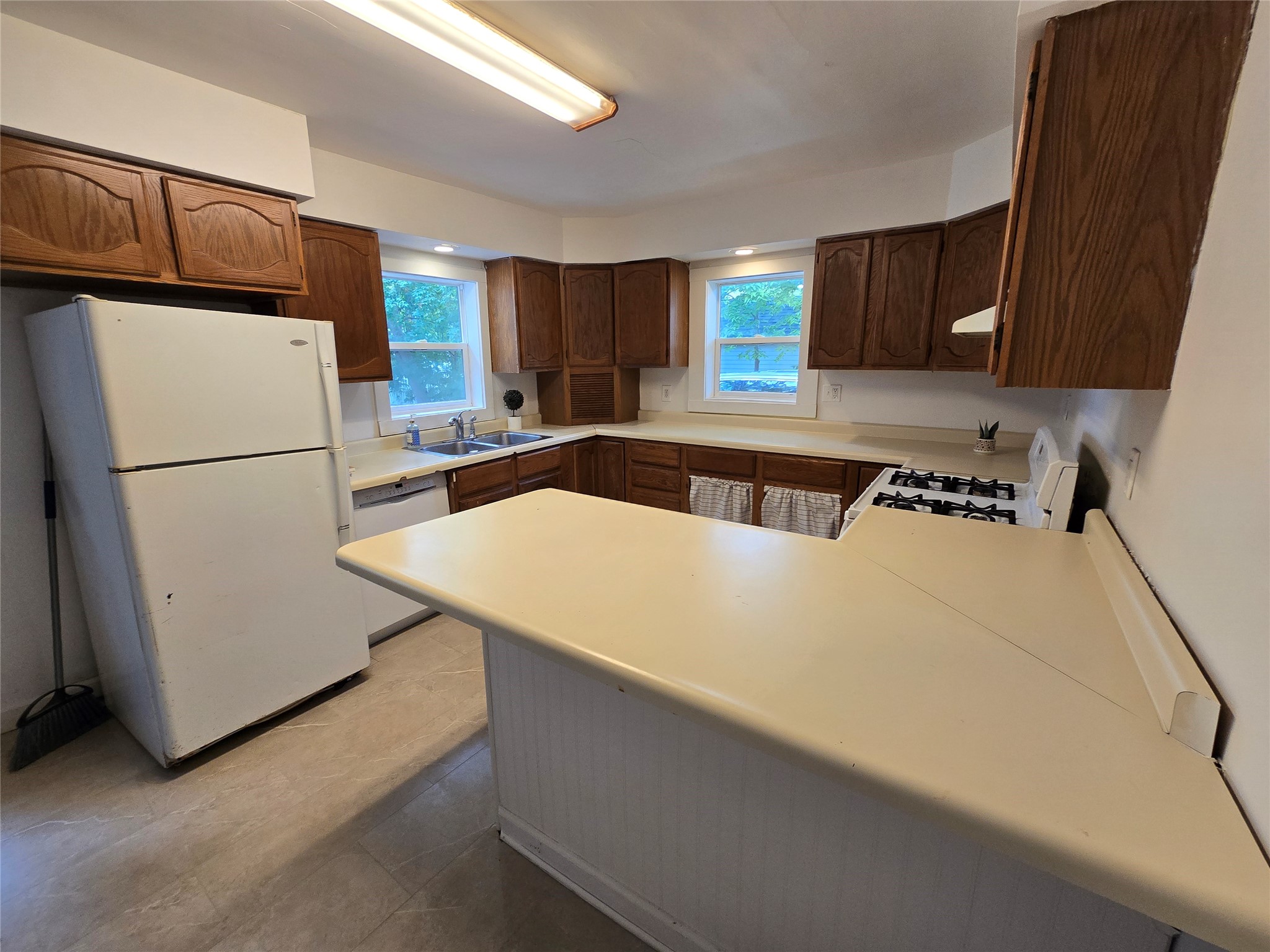 914 6th Avenue E Property Photo 16
