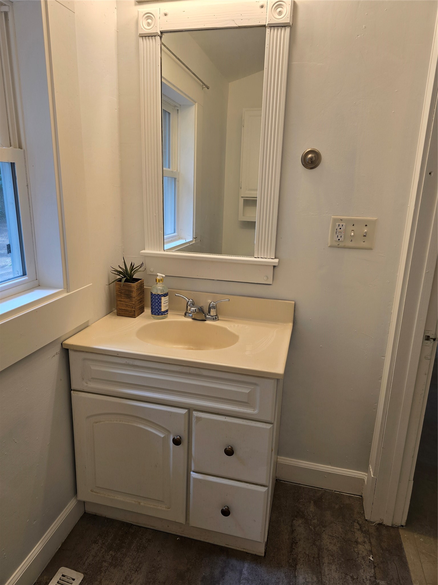914 6th Avenue E Property Photo 19