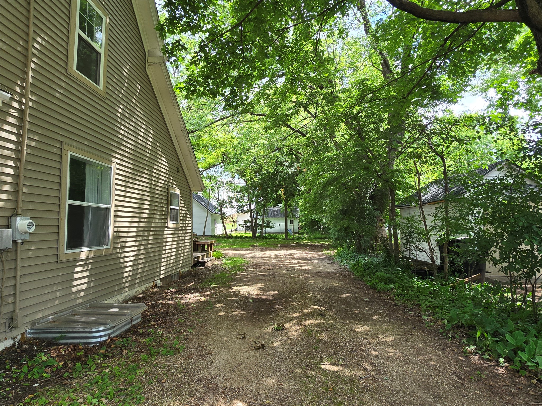 914 6th Avenue E Property Photo 33