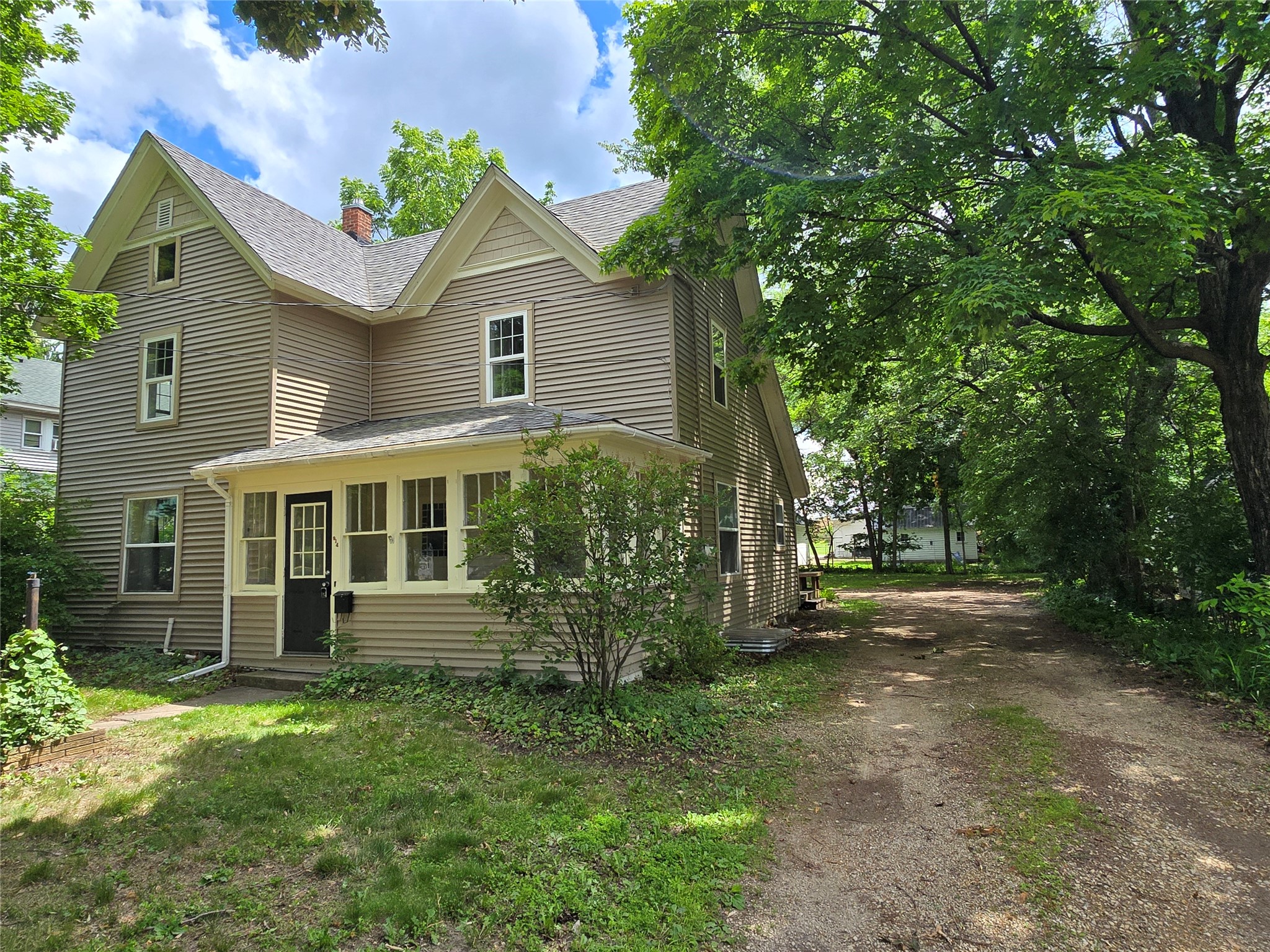 914 6th Avenue E Property Photo 34