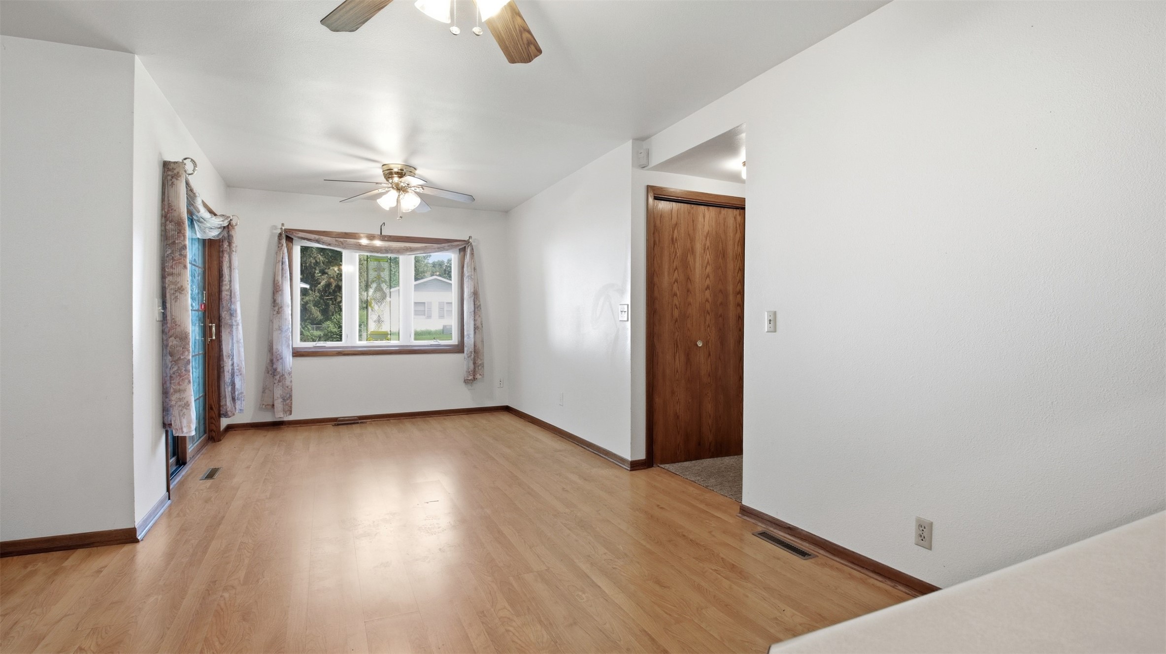 1544 Howard Avenue Property Photo 11