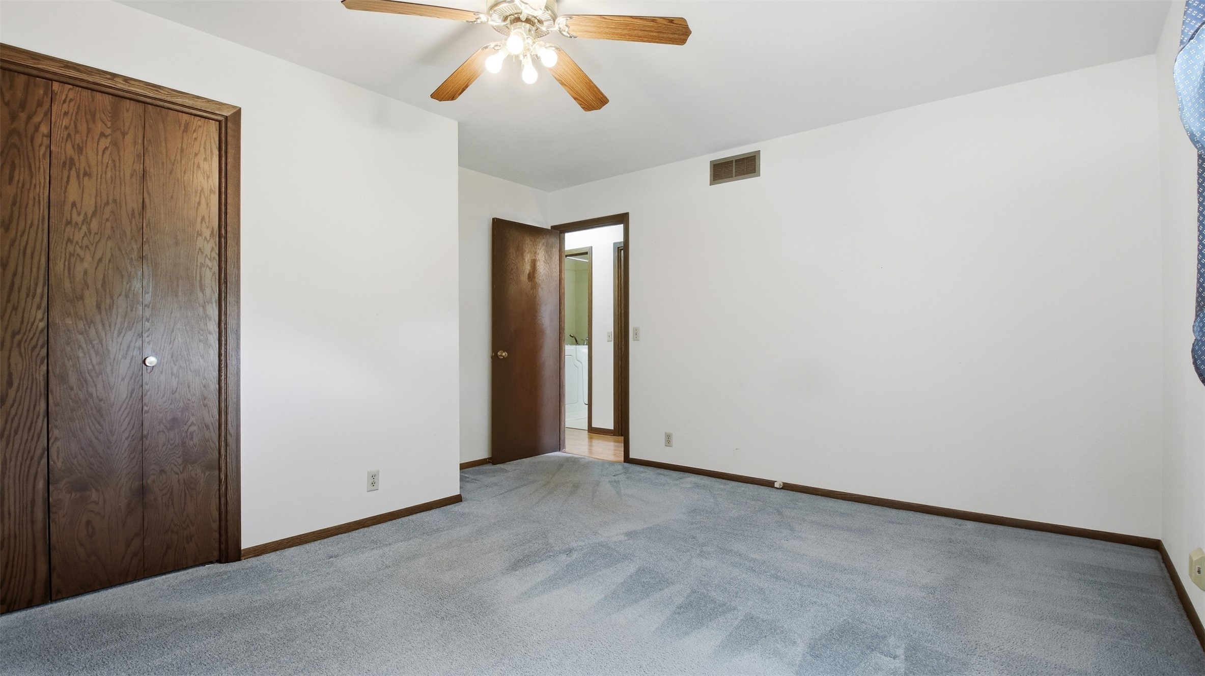 1544 Howard Avenue Property Photo 16
