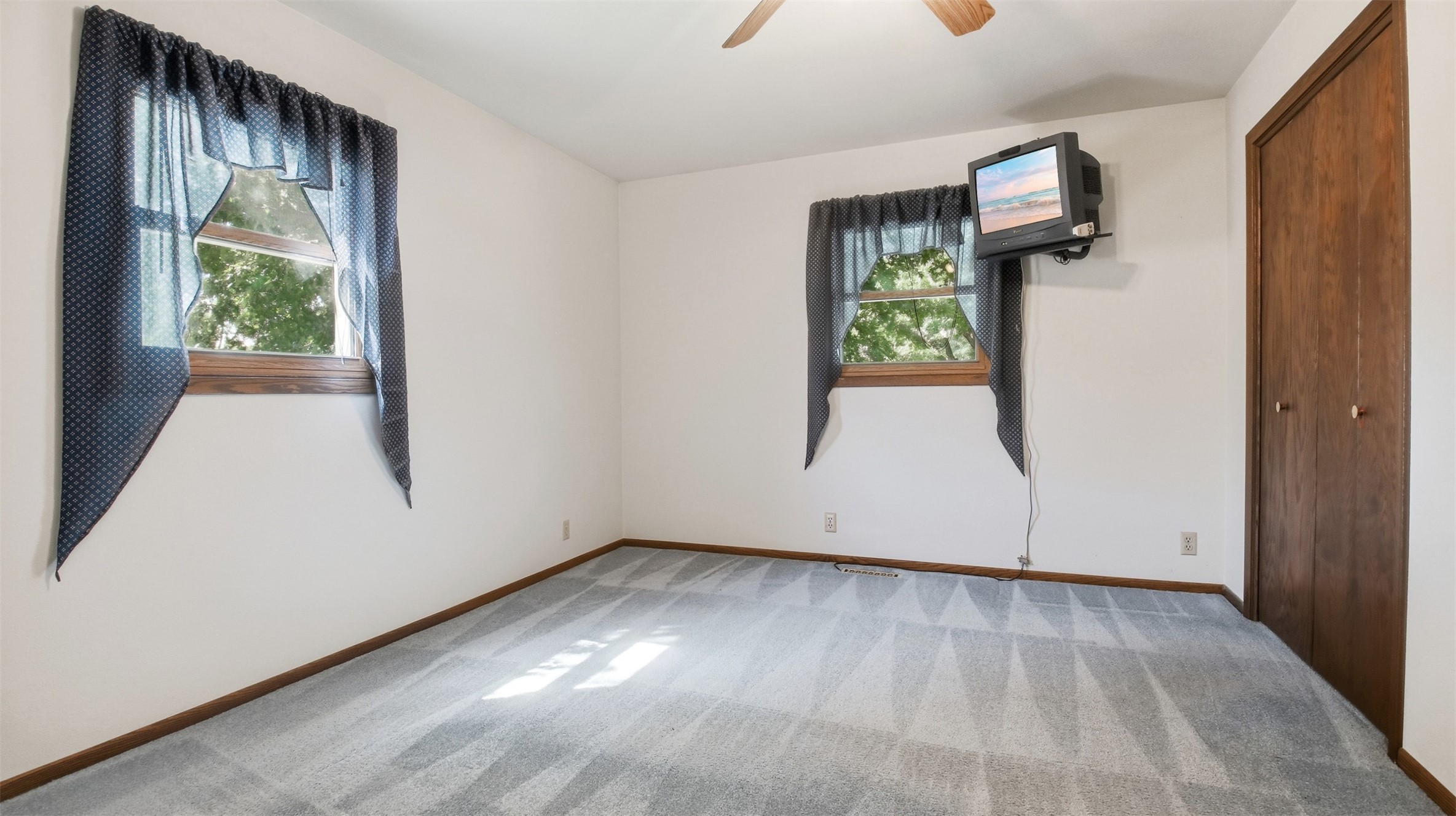 1544 Howard Avenue Property Photo 17