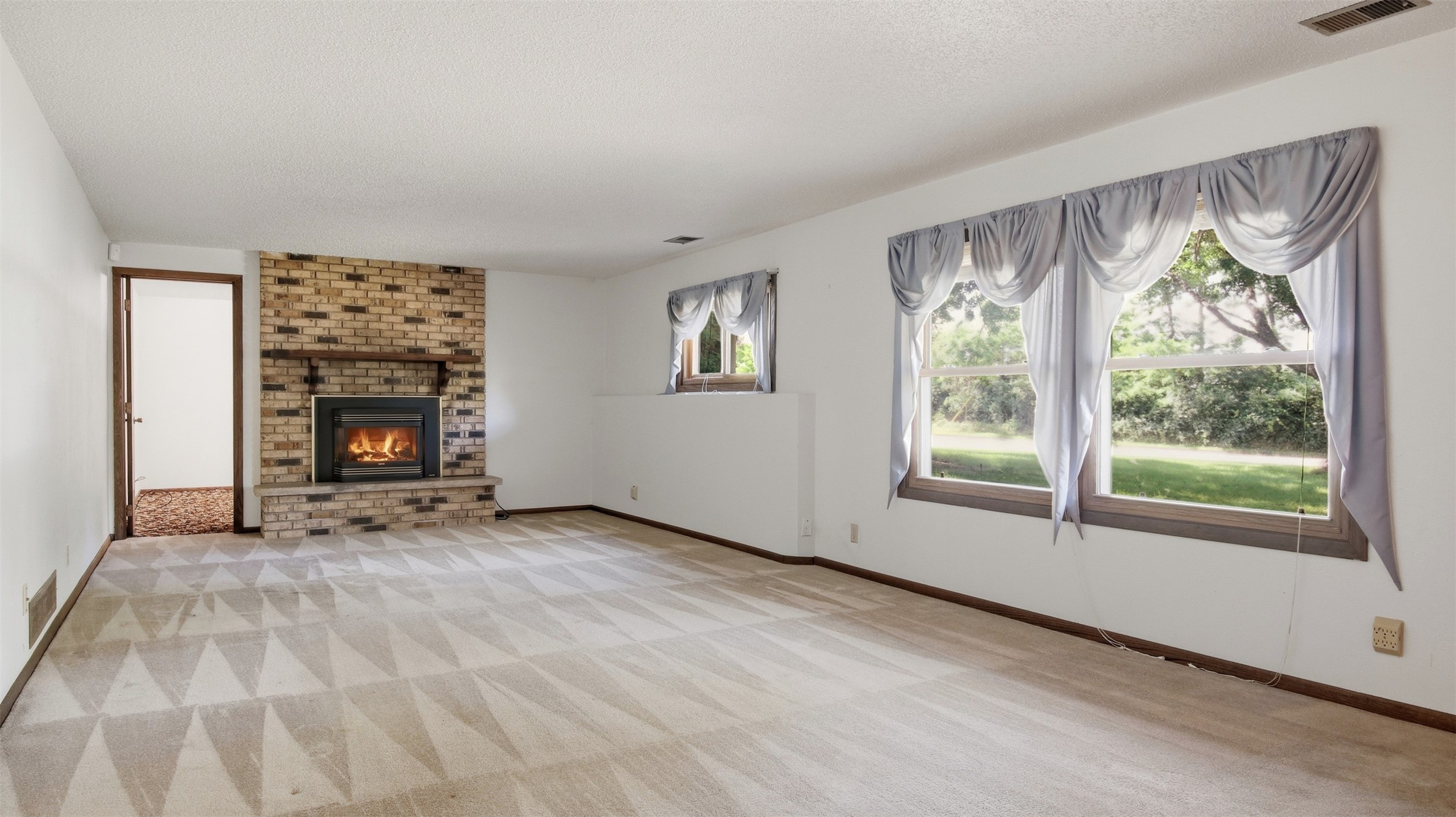 1544 Howard Avenue Property Photo 24