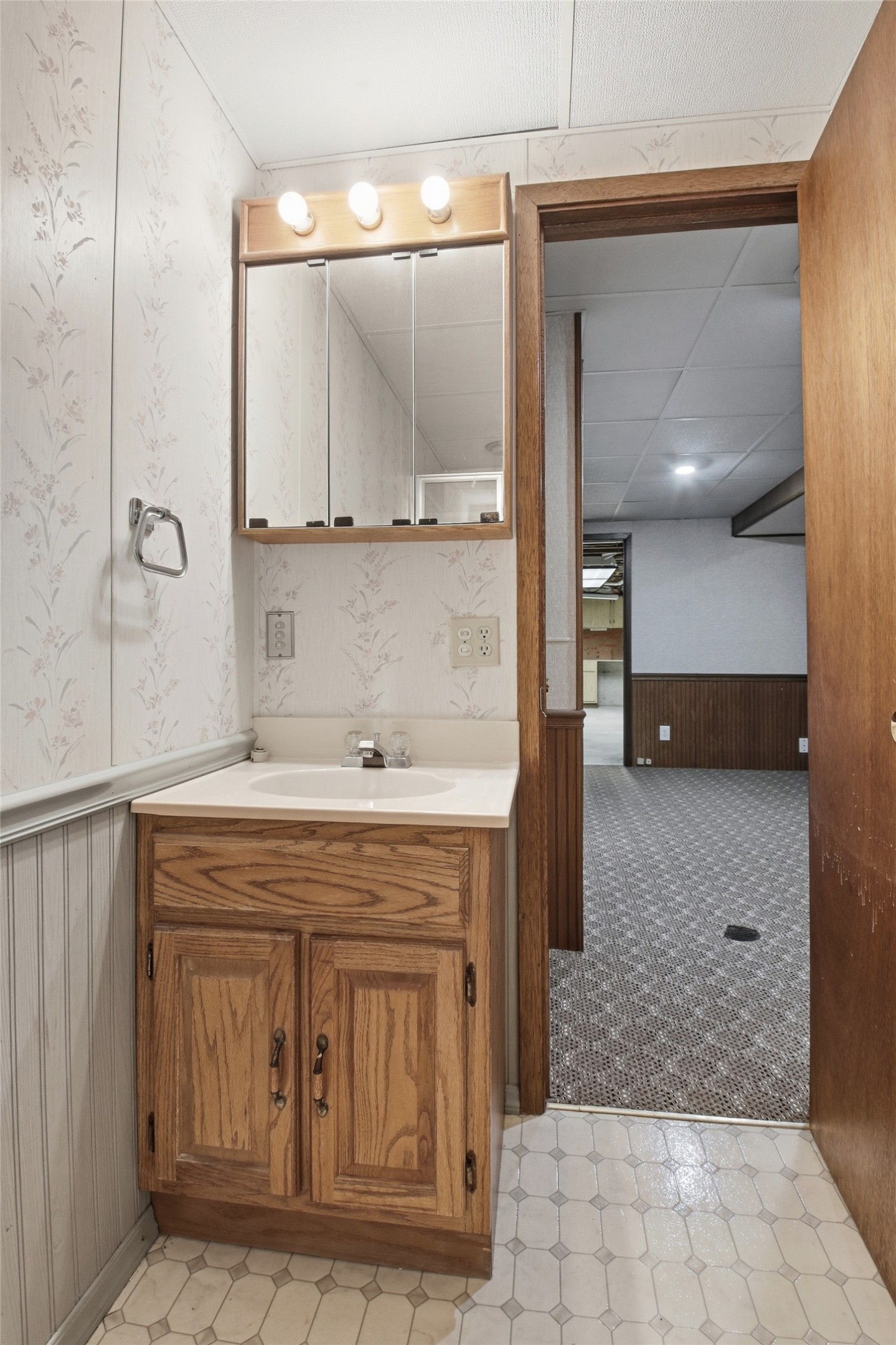 1544 Howard Avenue Property Photo 29