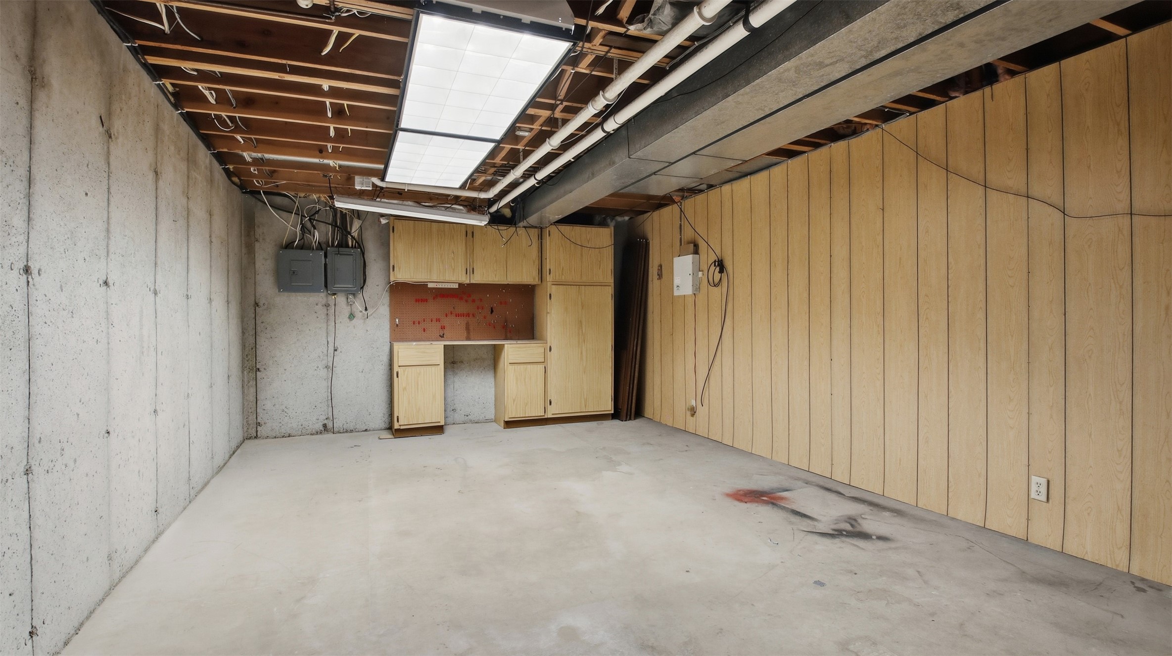 1544 Howard Avenue Property Photo 34