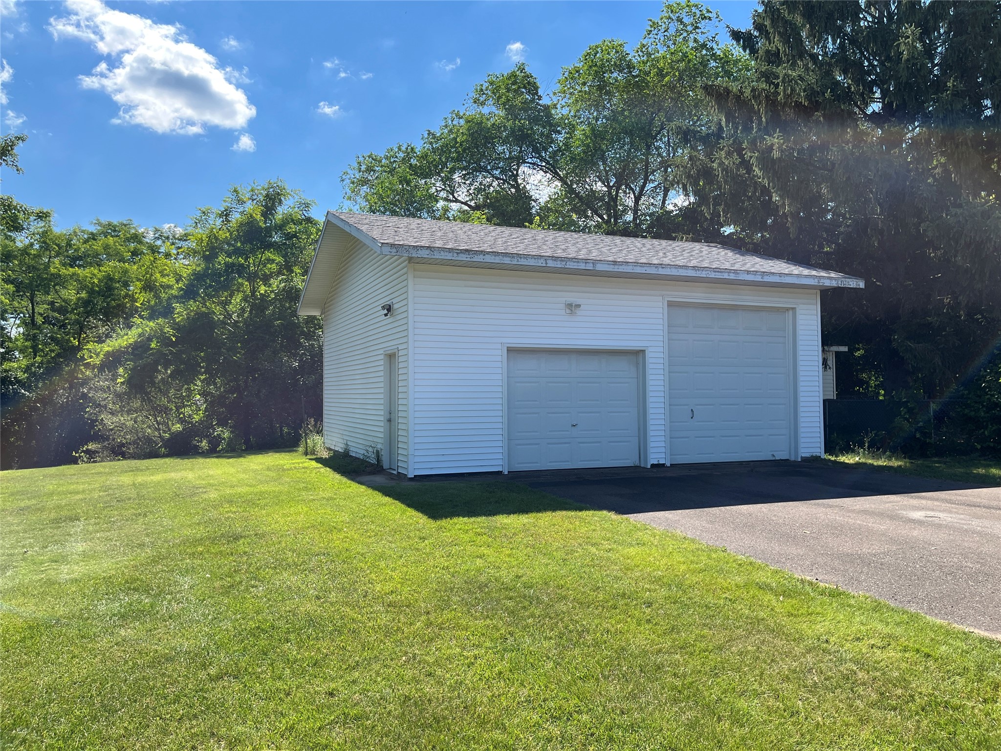 1544 Howard Avenue Property Photo 37